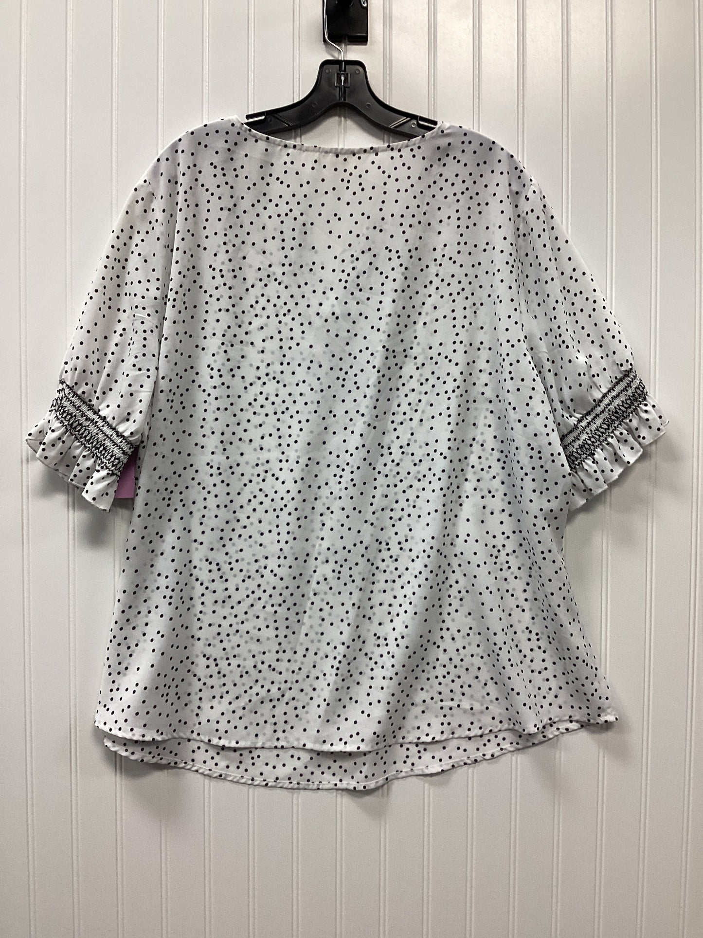 Top Ss By Clothes Mentor In White, Size:2X