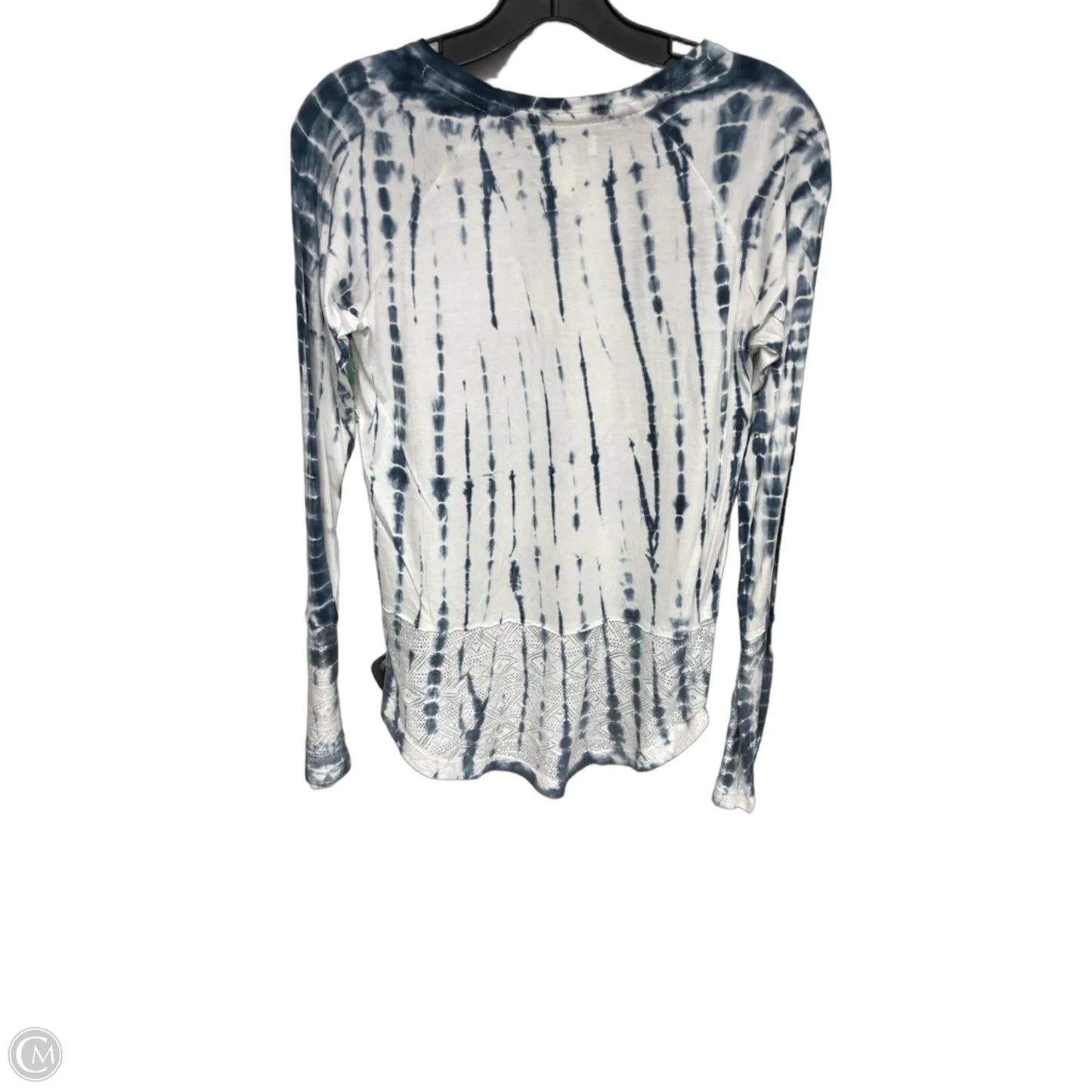 Top Long Sleeve By Clothes Mentor In Blue & White, Size: M