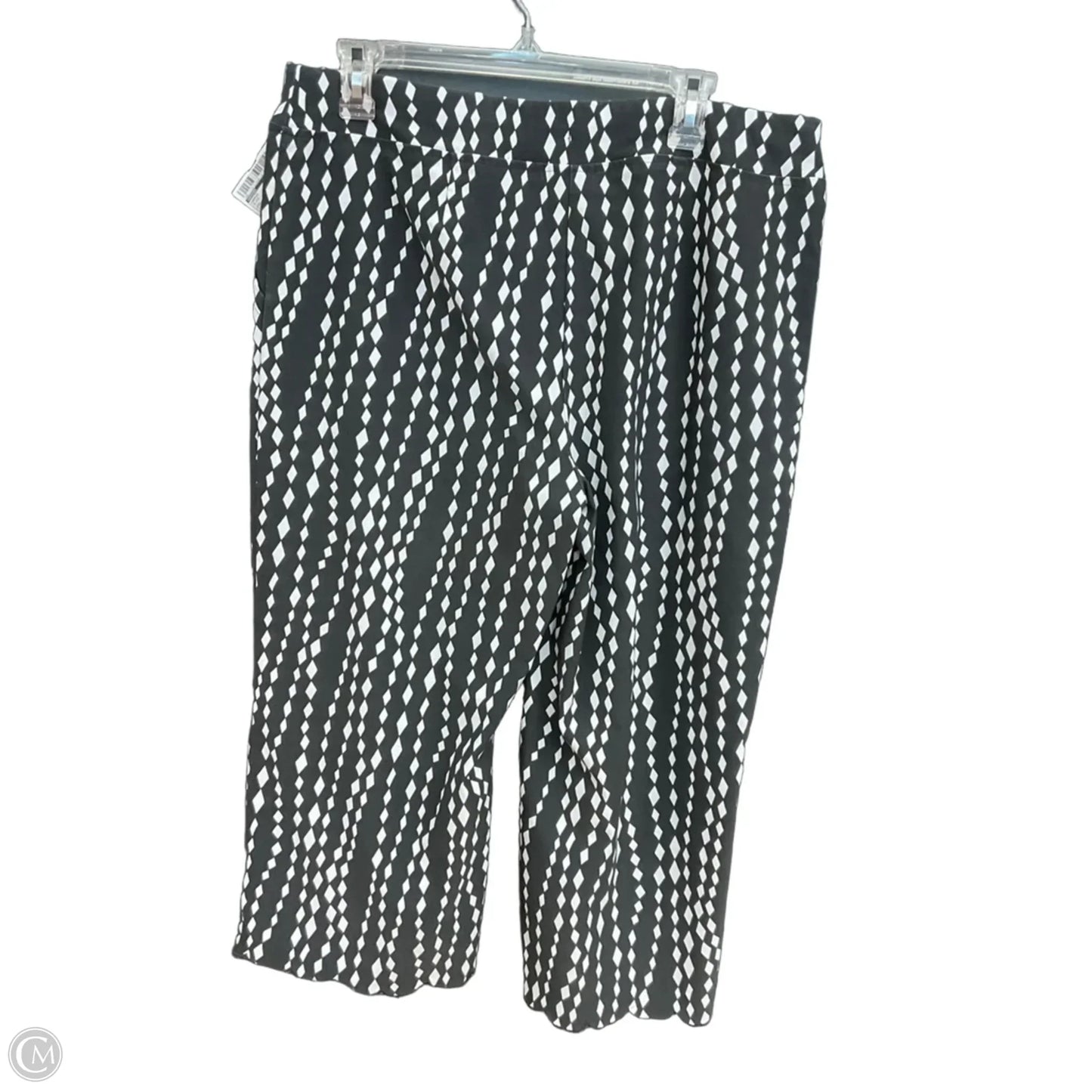 Capris By Chicos In Black, Size: 12