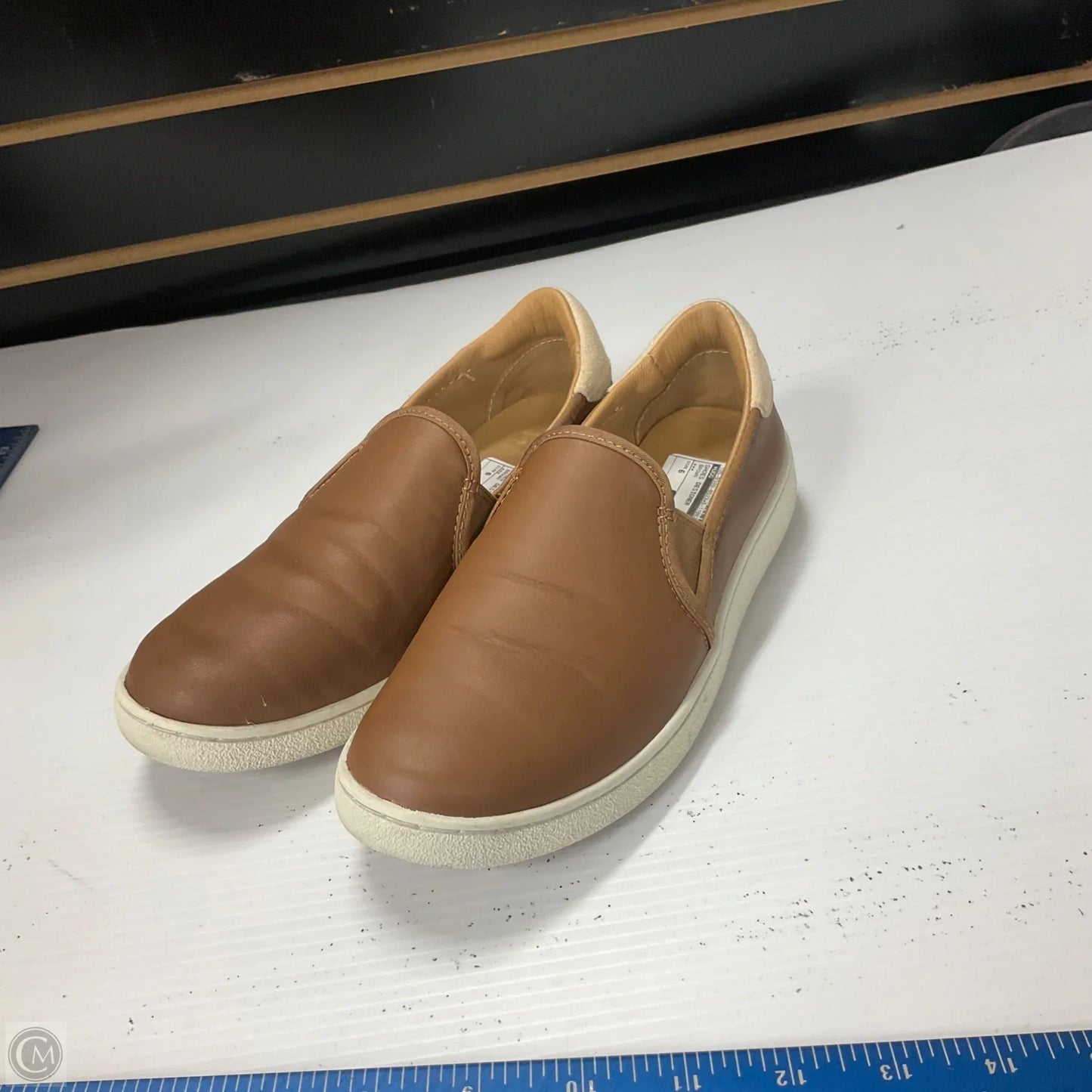 Shoes Designer By Ugg In Brown, Size: 6