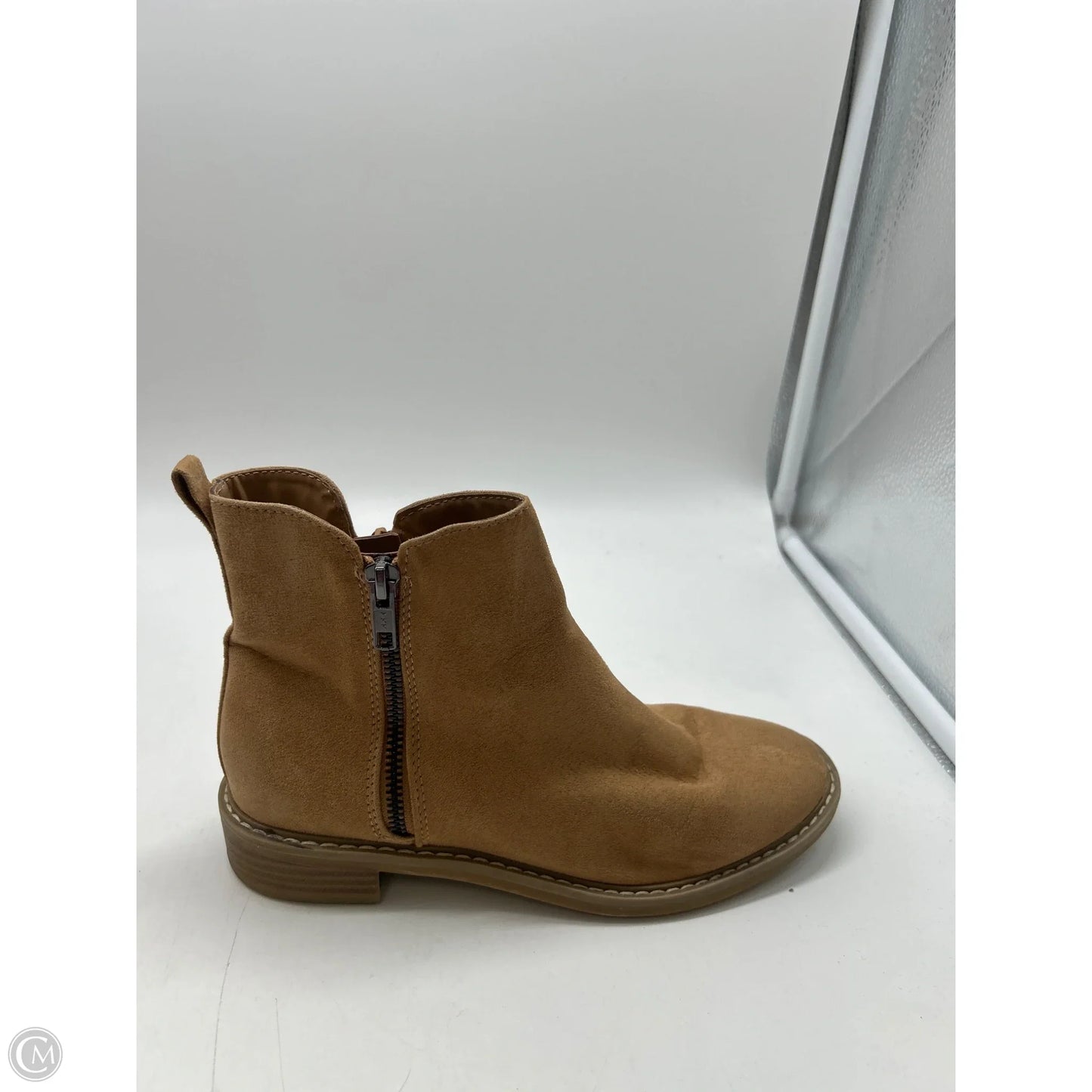 Boots Ankle Flats By Universal Thread In Brown, Size: 6.5
