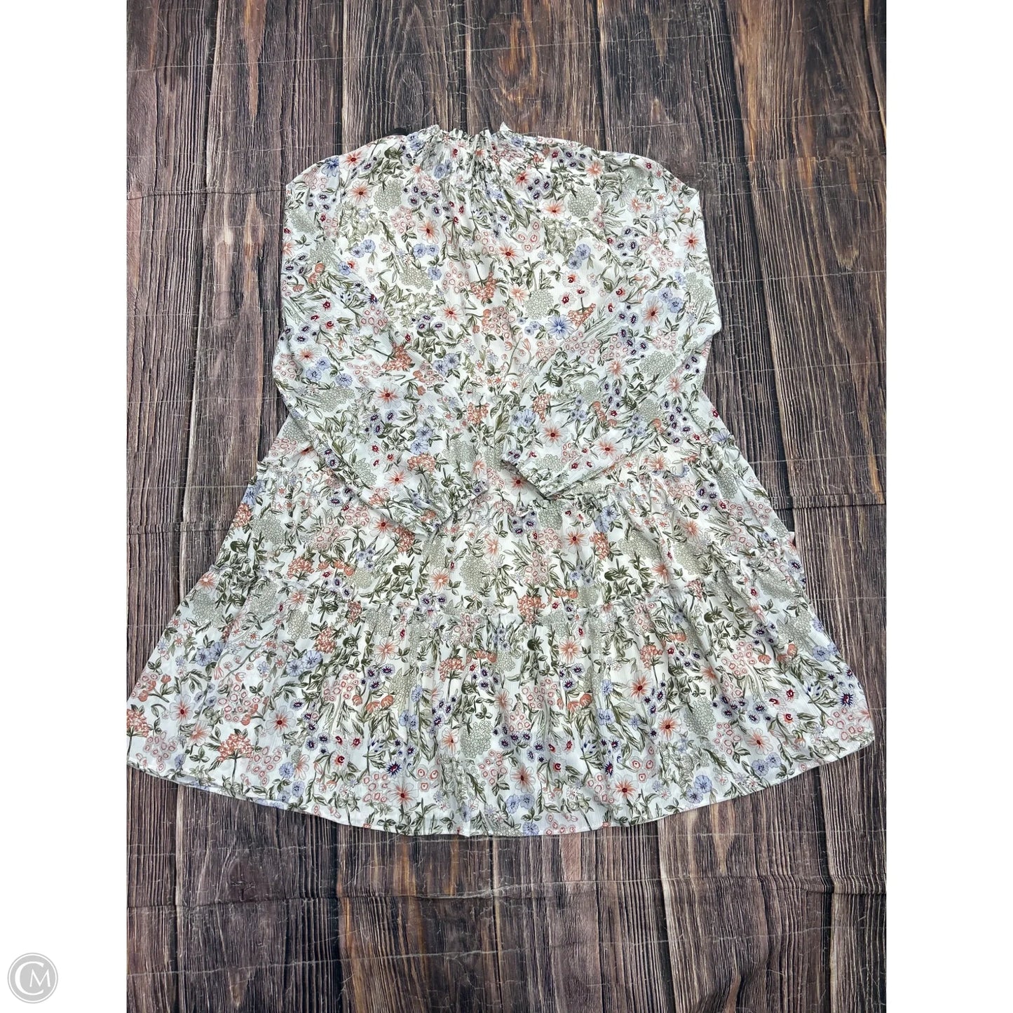 Dress Casual Short By Clothes Mentor In White, Size: L