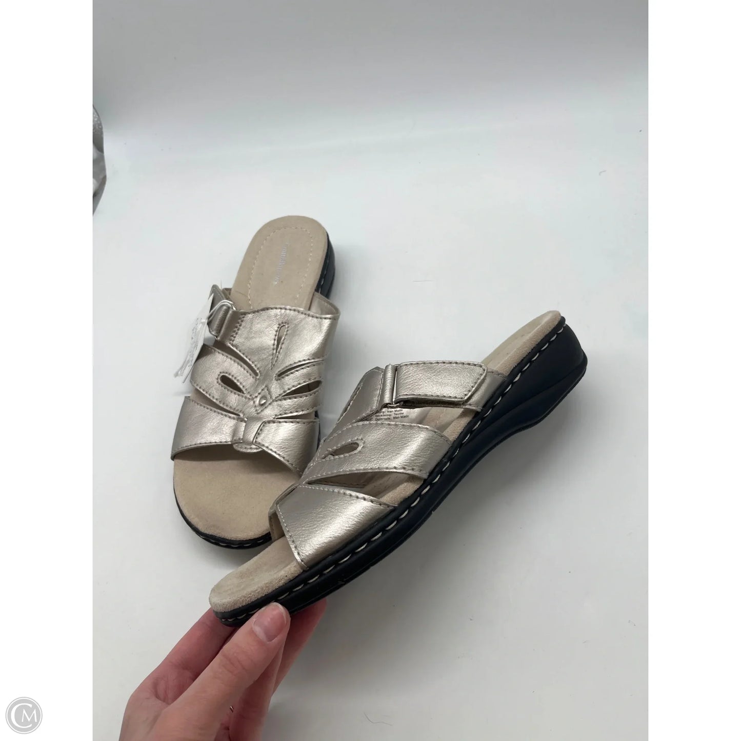 Sandals Flats By Croft And Barrow In Gold, Size: 8.5