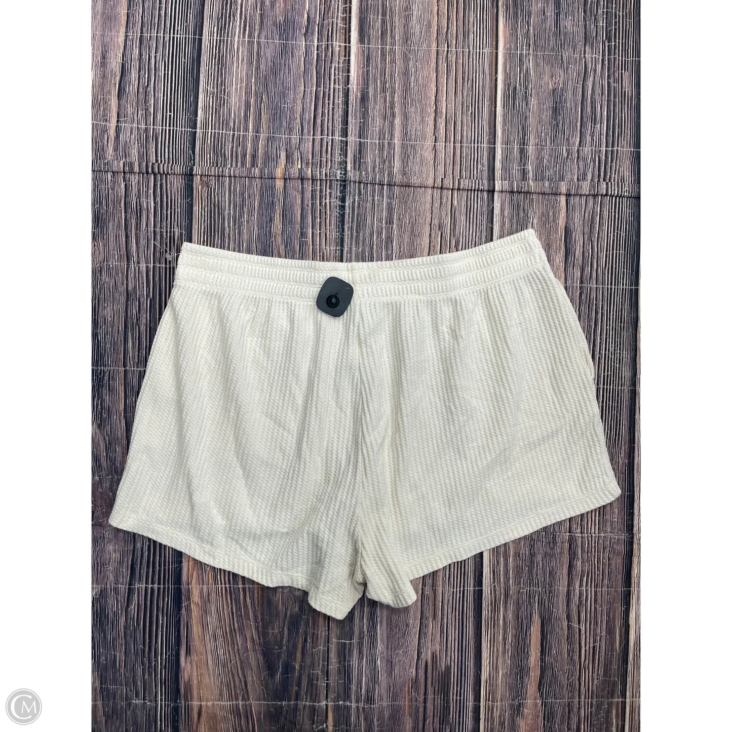 Shorts By Old Navy In Cream, Size: Xl
