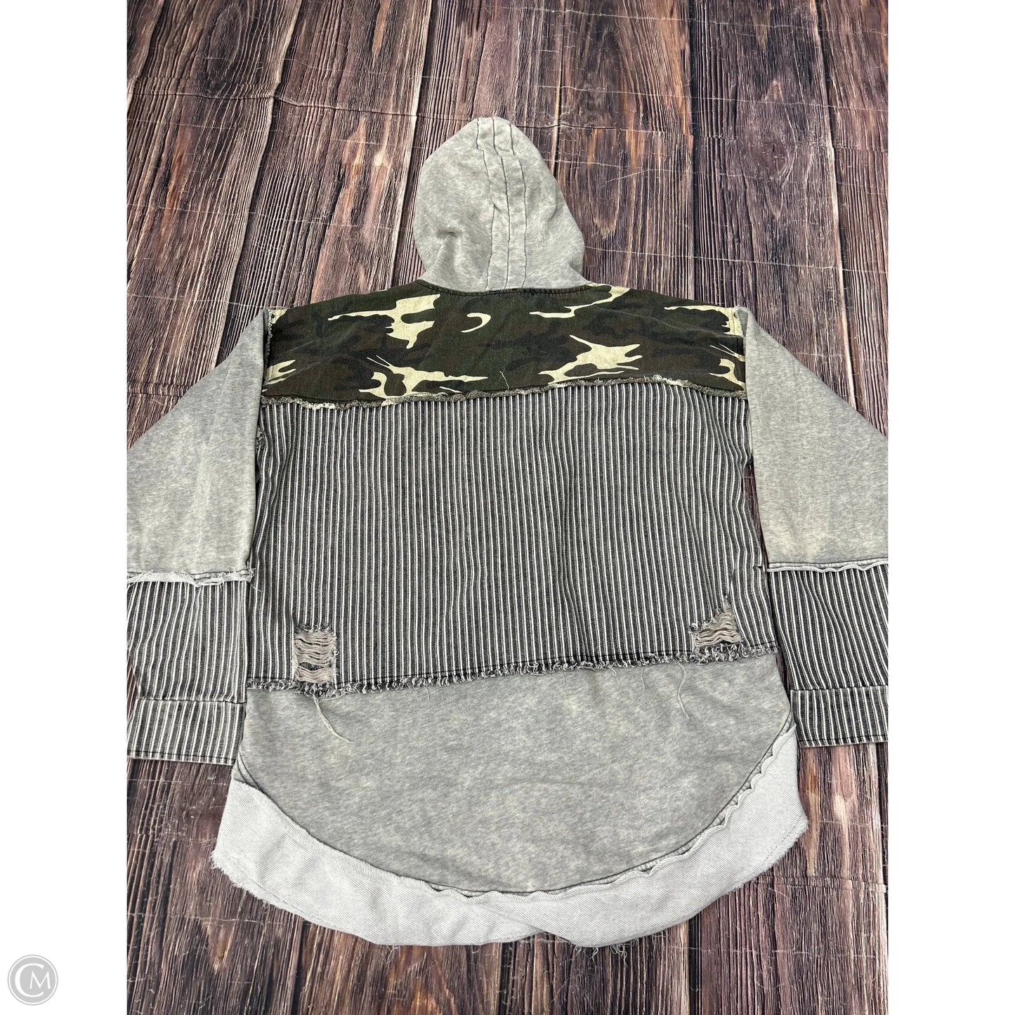 Top Long Sleeve By Bke In Grey, Size: M