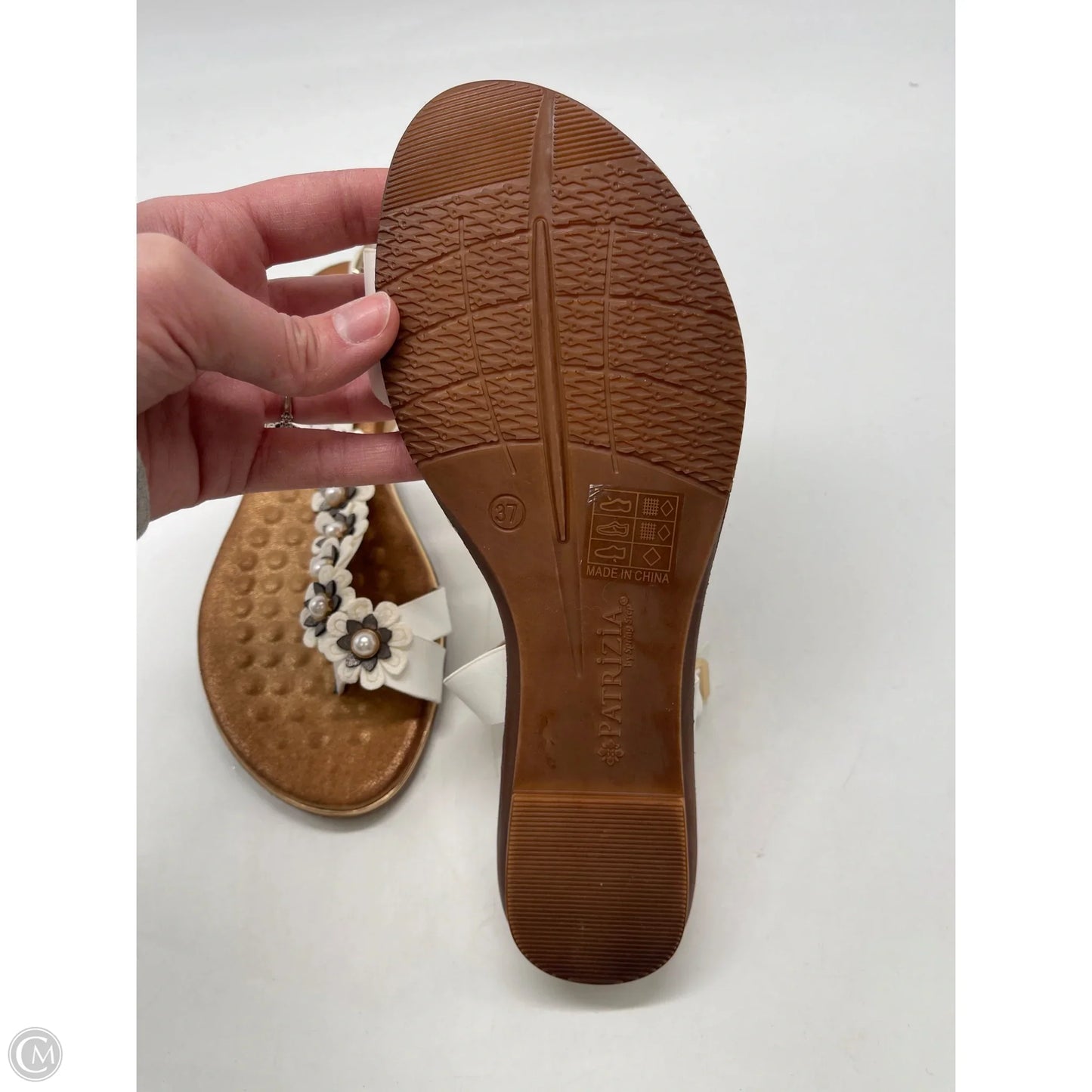 Sandals Flats By Spring Step In White, Size: 6.5