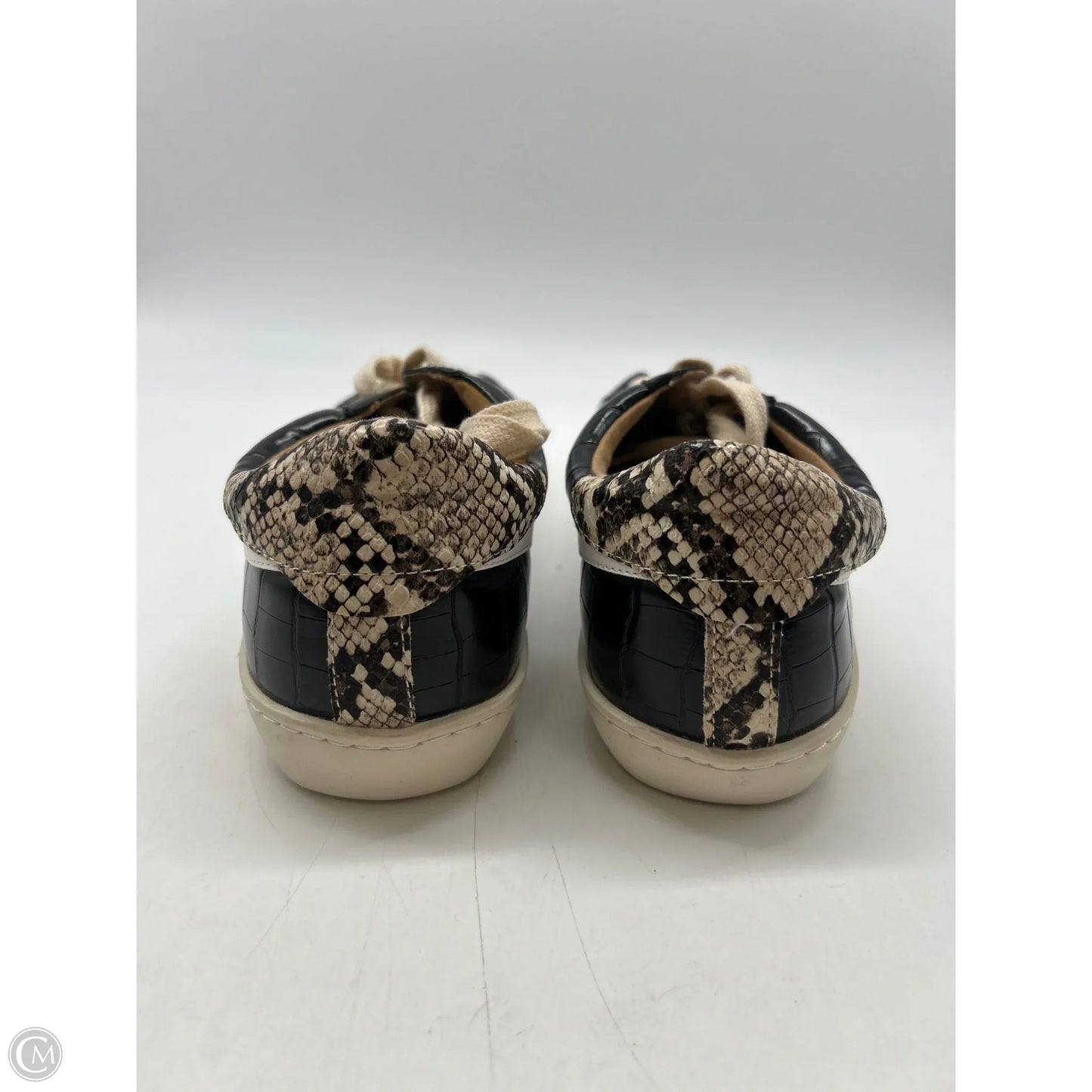 Shoes Sneakers By Clothes Mentor In Black, Size: 9
