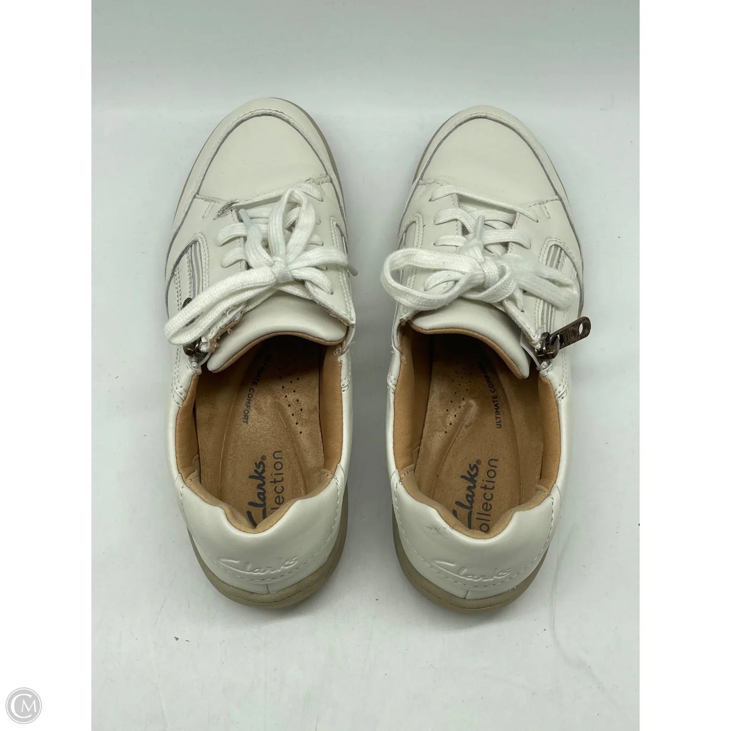 Shoes Athletic By Clarks In White, Size: 7