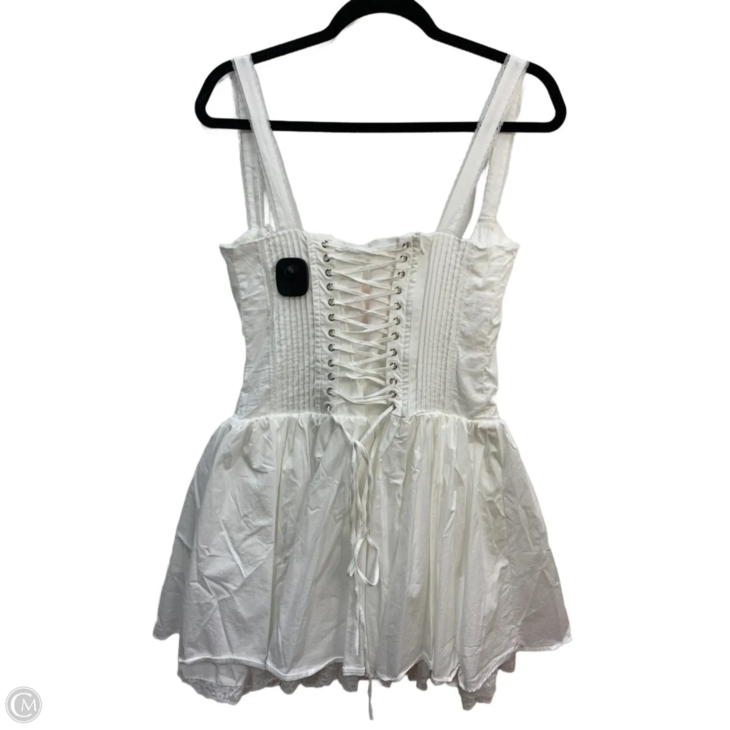 Dress Casual Short By Clothes Mentor In White, Size: L