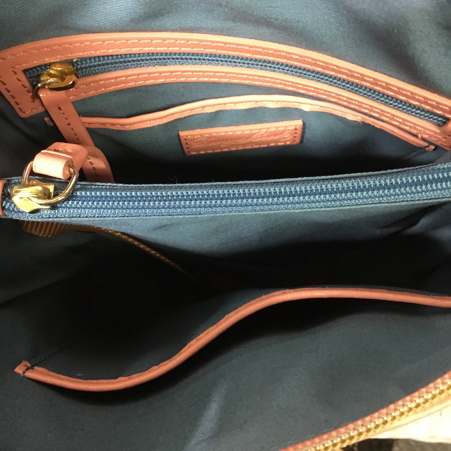 Crossbody Designer By Dooney And Bourke Size: Small