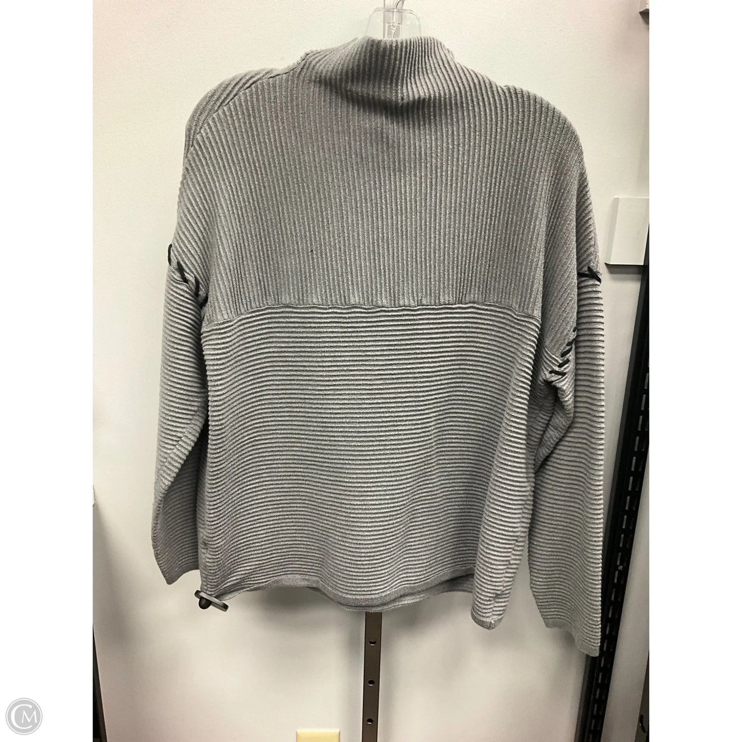 Sweater By T Tahari In Grey, Size: L