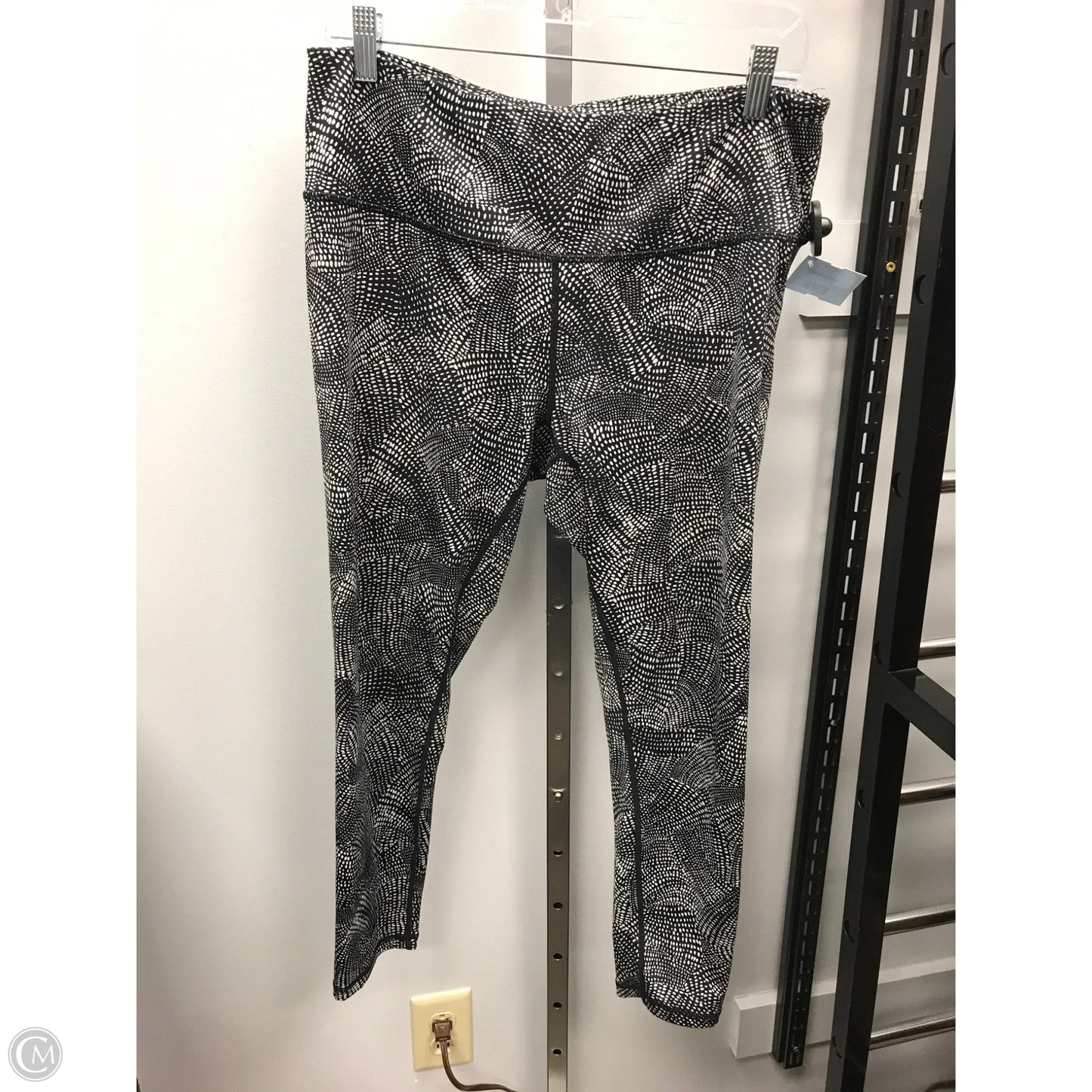 Athletic Leggings By Zella In Black & White, Size: L