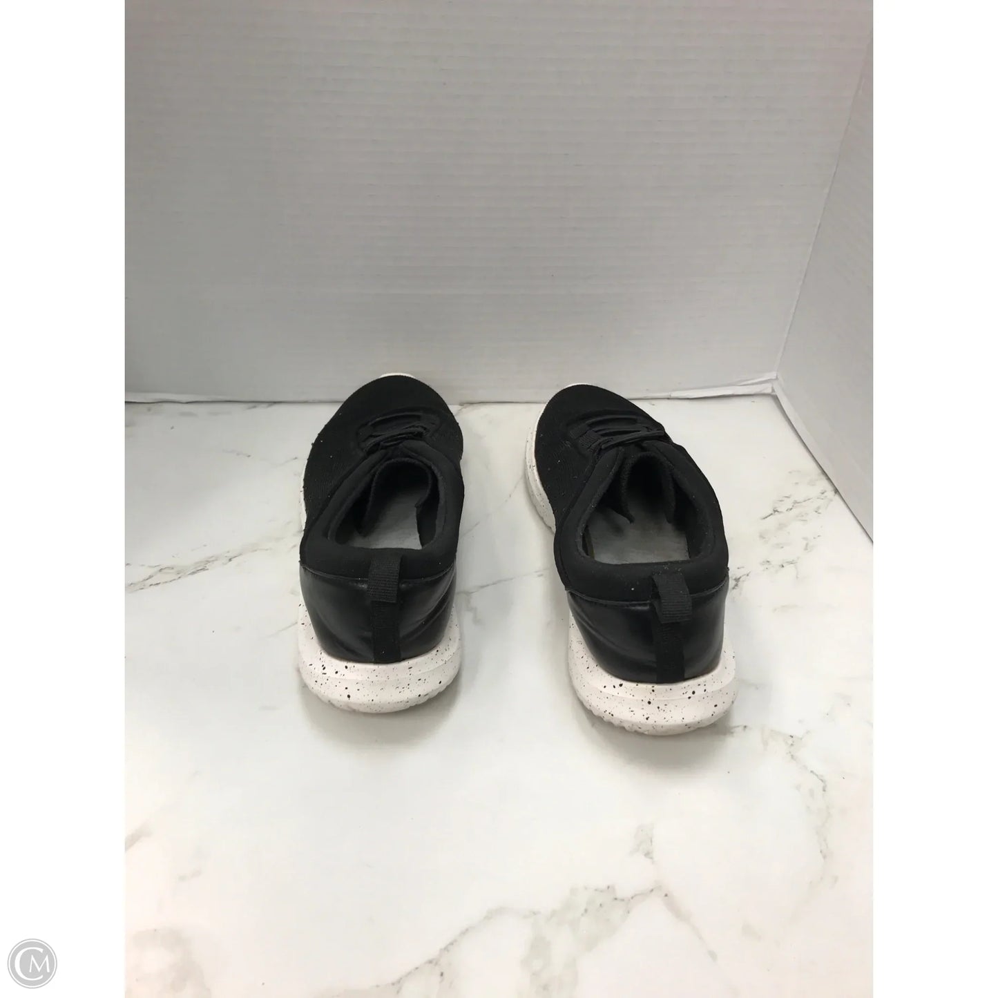 Shoes Athletic By Clarks In Black, Size: 7