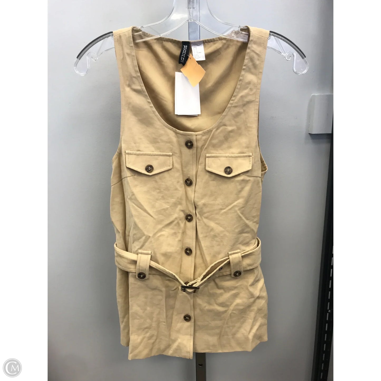 Top Sleeveless By Divided In Tan, Size: S