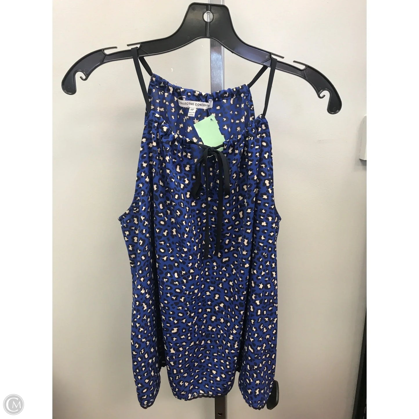 Top Sleeveless By Collective Concepts In Blue, Size: Mp