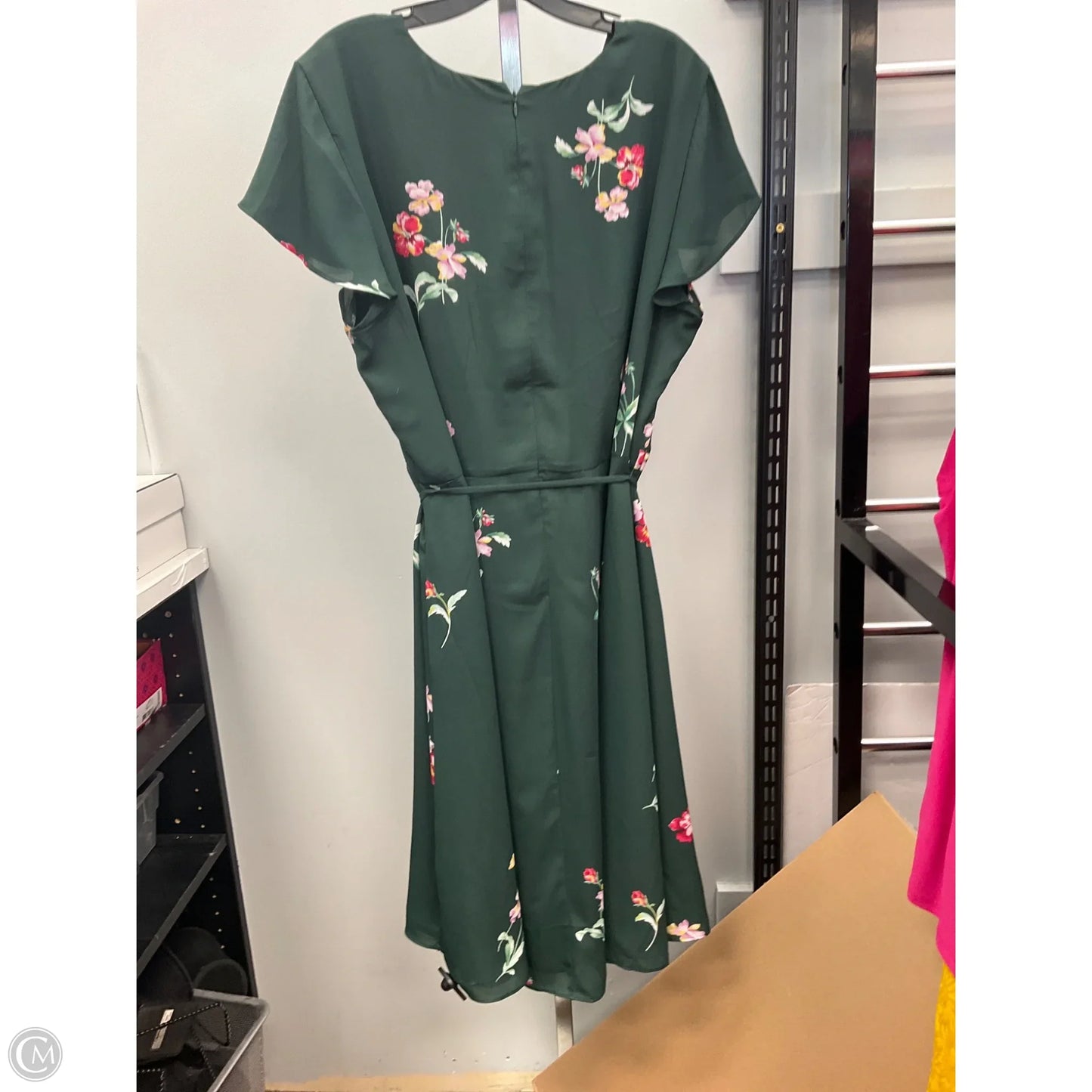 Dress Casual Short By Ann Taylor In Green, Size: 18