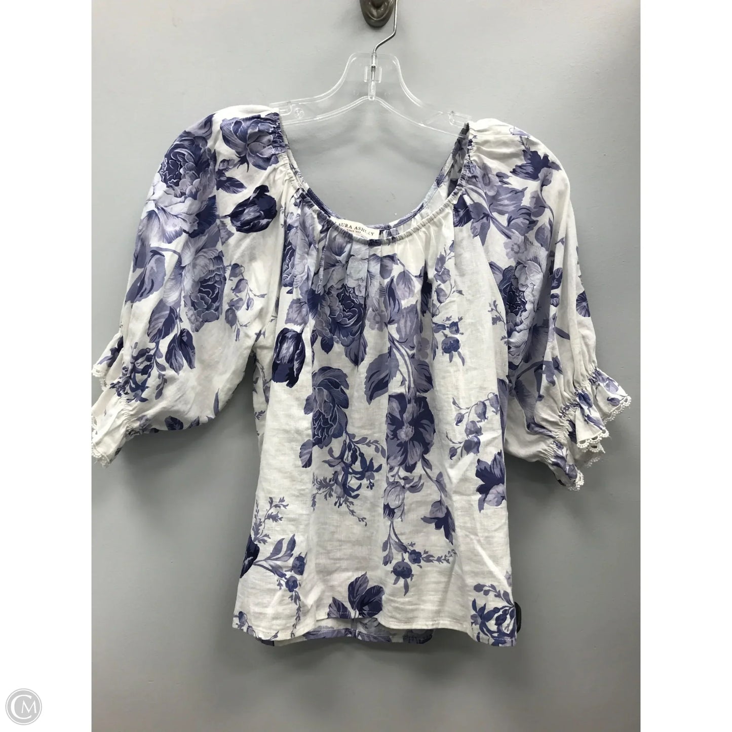 Top Short Sleeve By Laura Ashley In Floral Print, Size: Xs