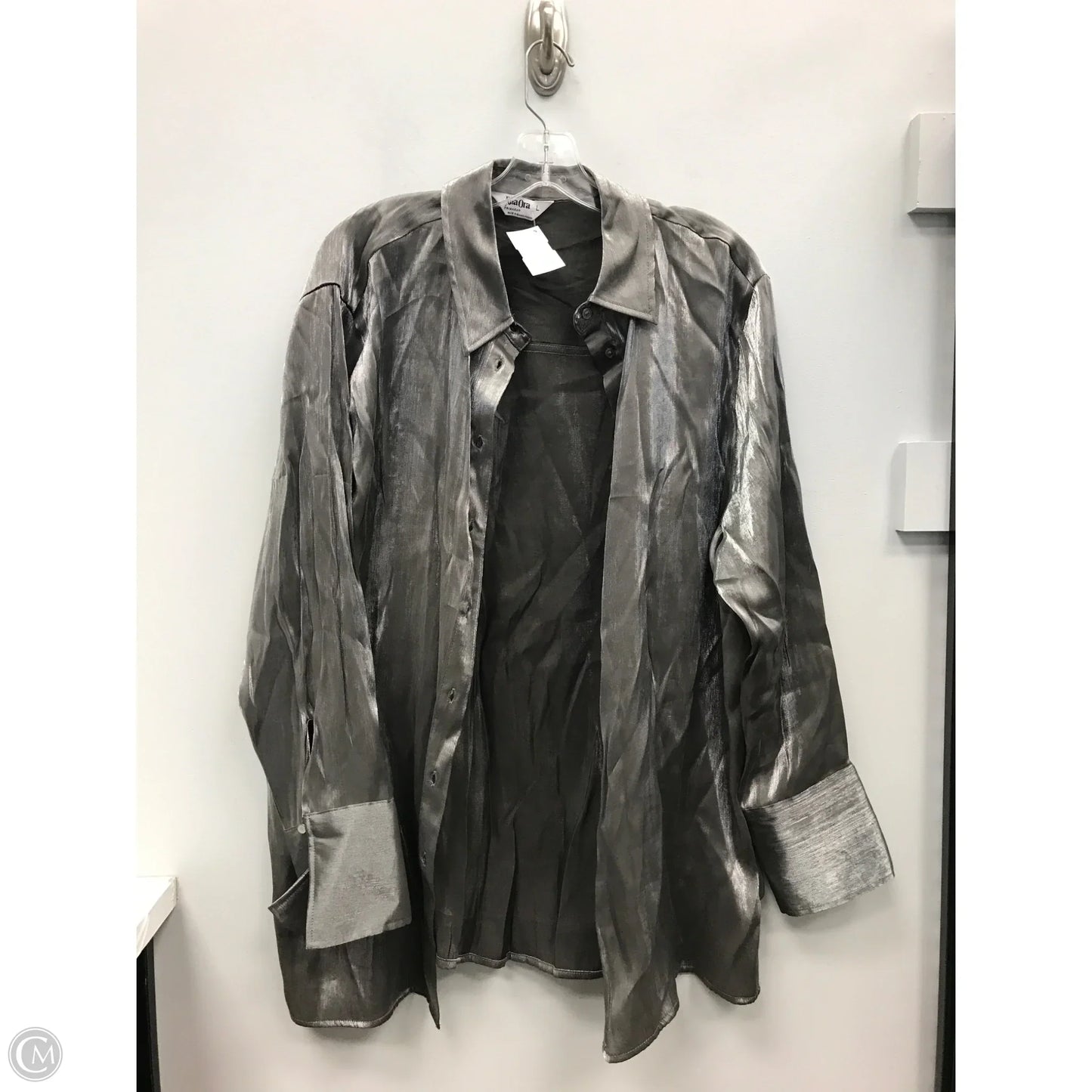 Top Long Sleeve By Primark In Silver, Size: L