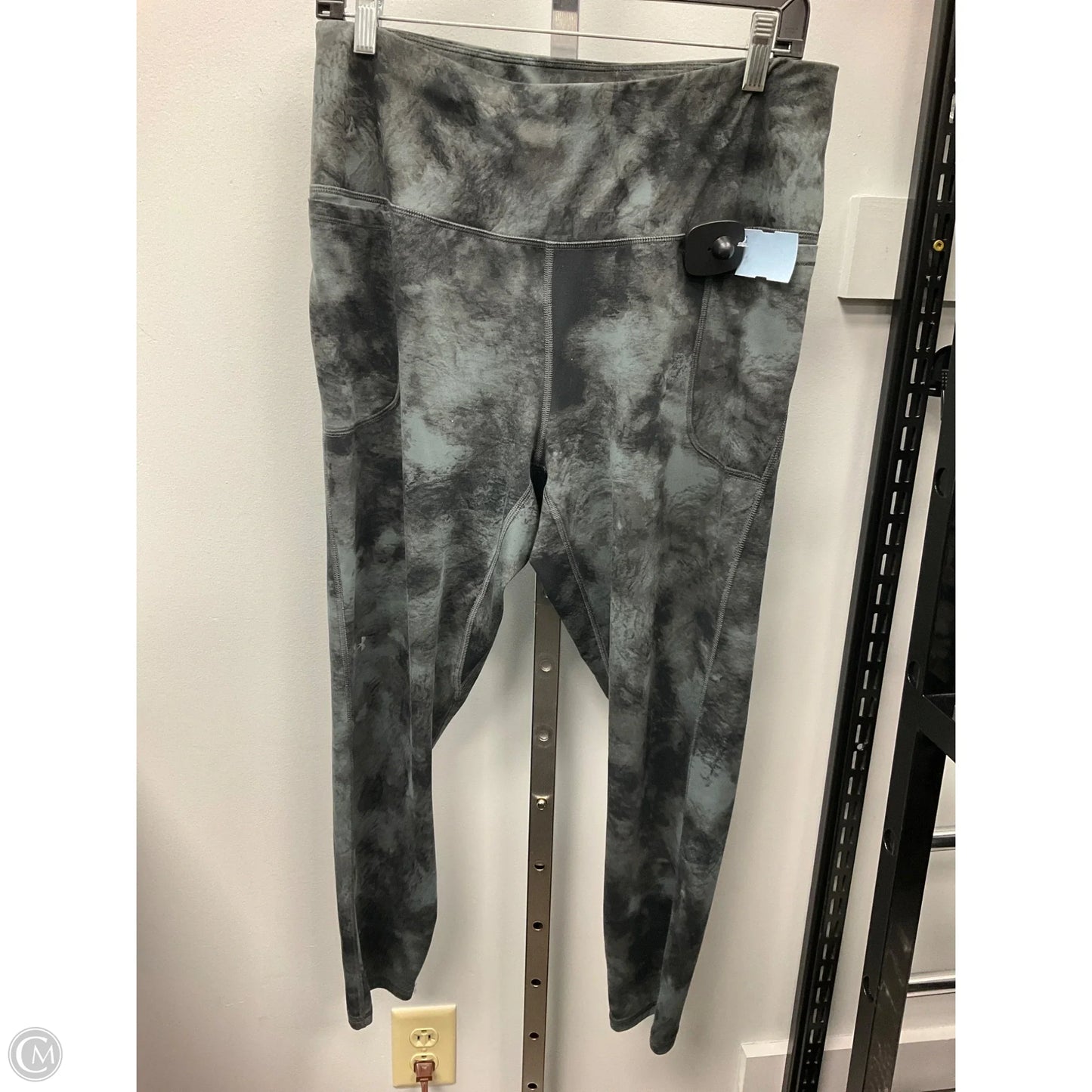 Athletic Leggings By Under Armour In Grey, Size: 1x