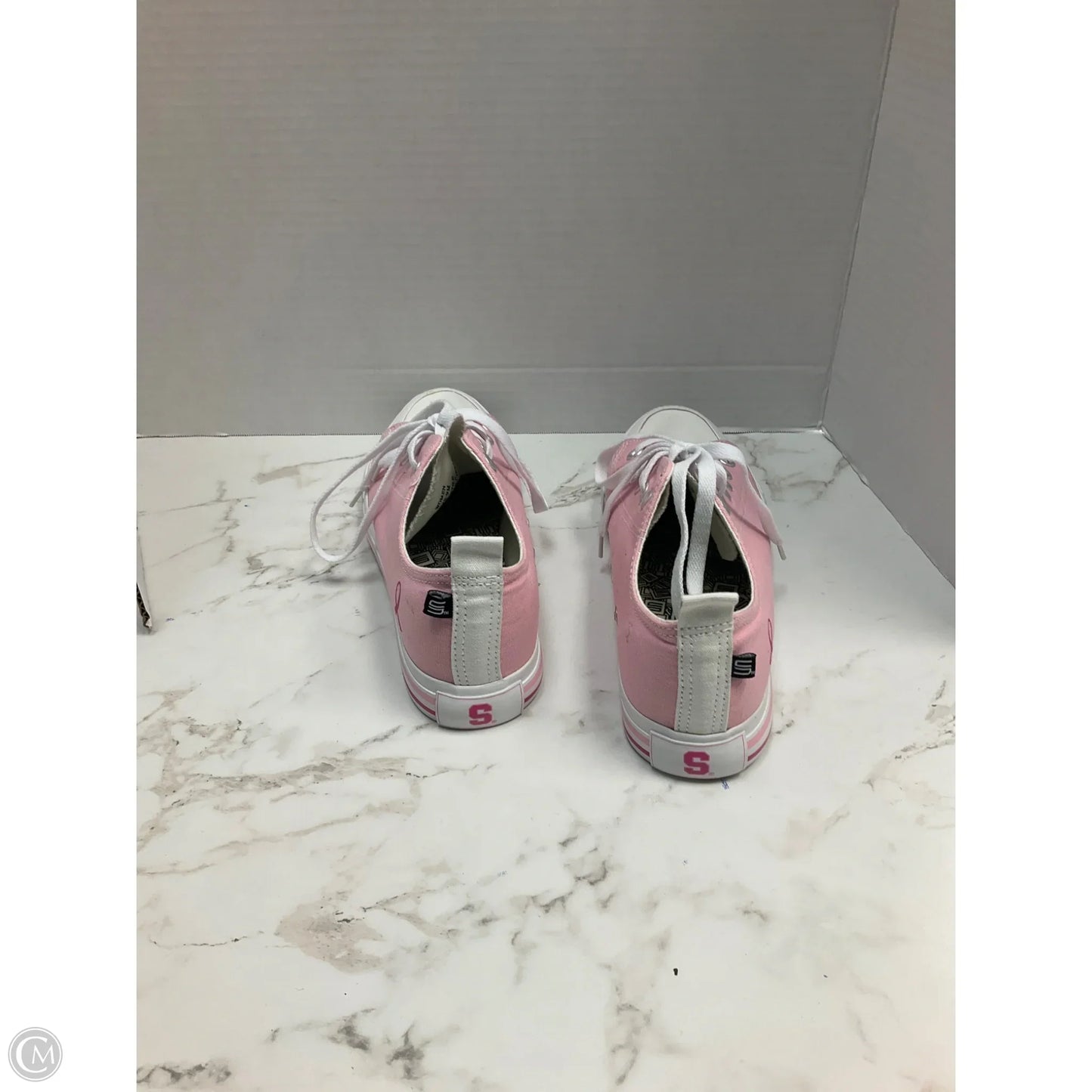 Shoes Sneakers By Clothes Mentor In Pink, Size: 9