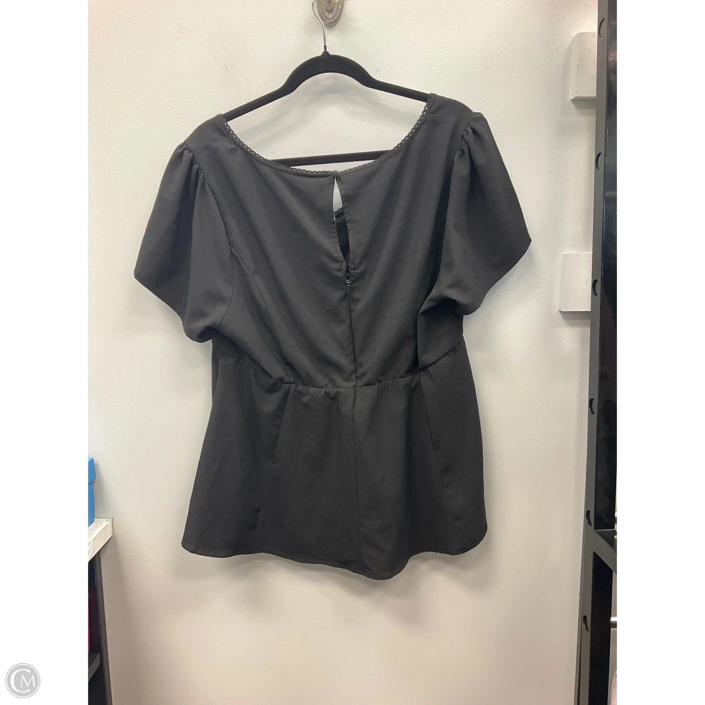 Top Short Sleeve By Torrid In Black, Size: 2x