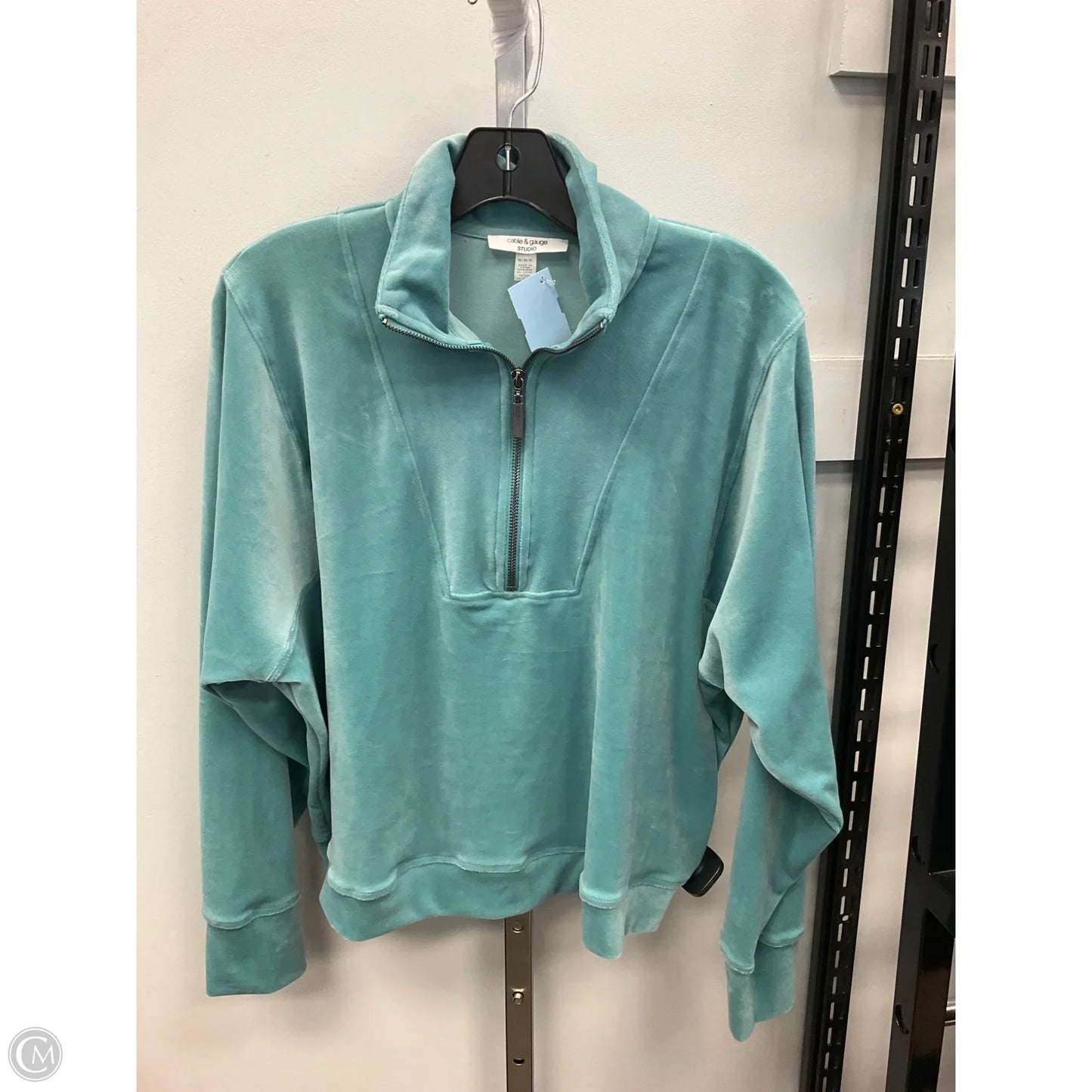 Top Long Sleeve By Cable And Gauge In Green, Size: M