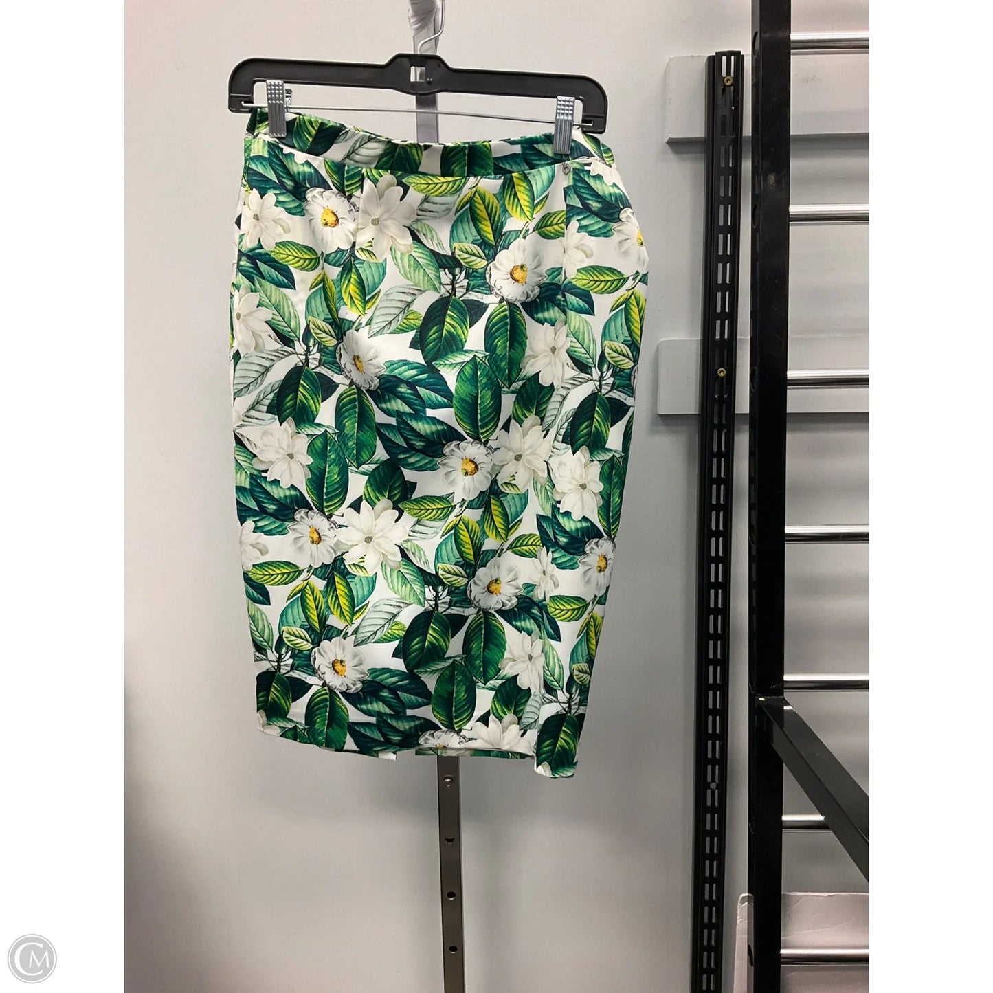 Skirt Midi By Cmb In Floral Print, Size: 10