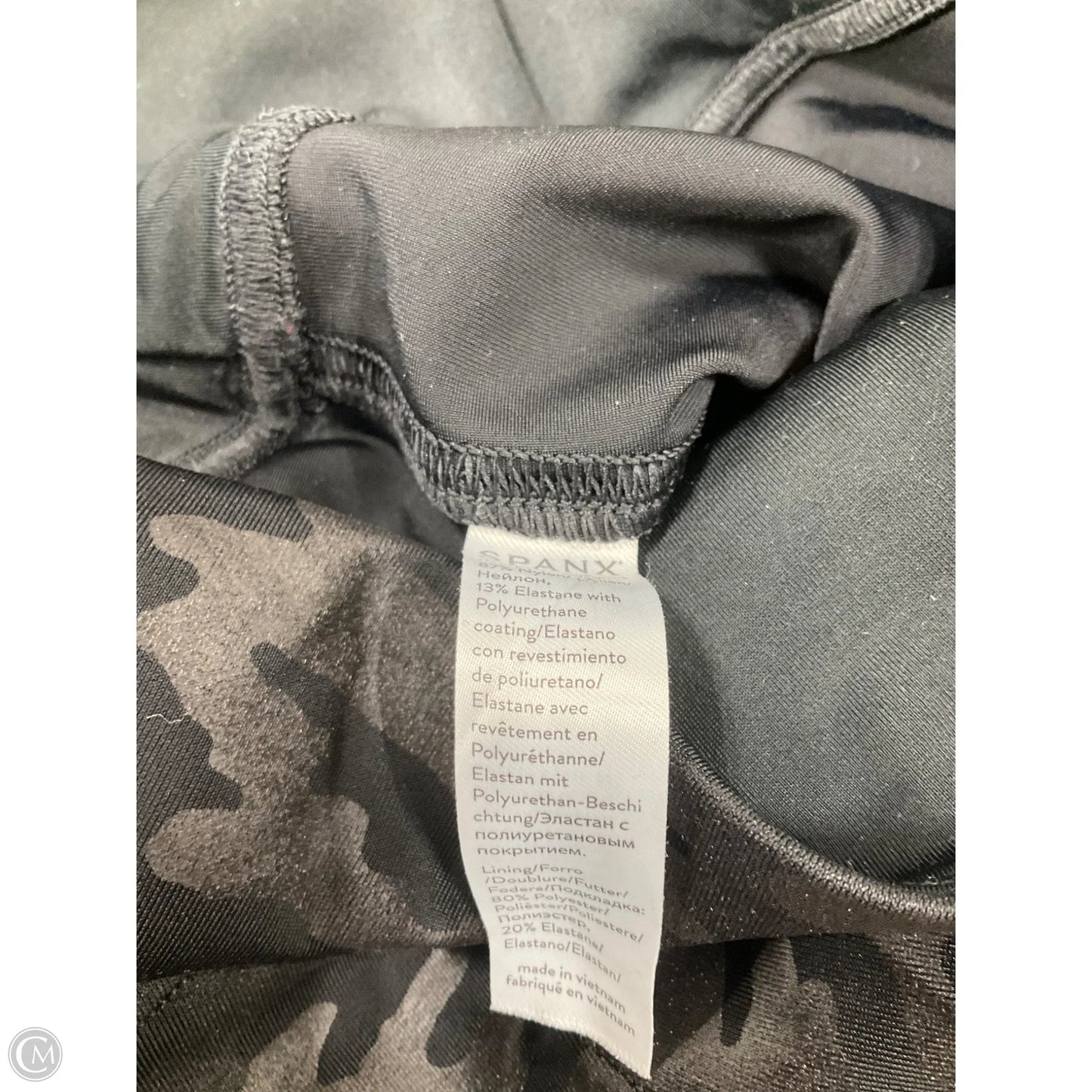 Athletic Shorts By Spanx In Camouflage Print, Size: M