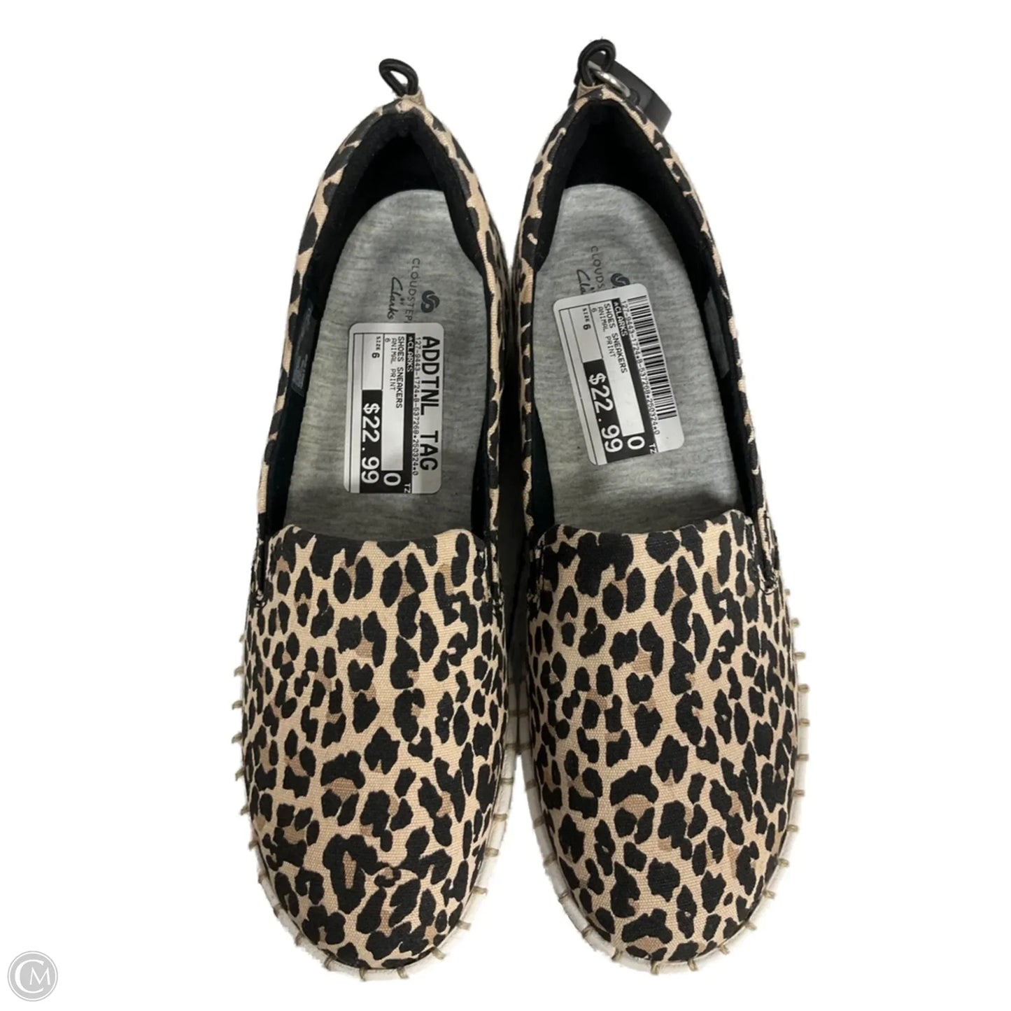 Shoes Sneakers By Clarks In Animal Print, Size: 6