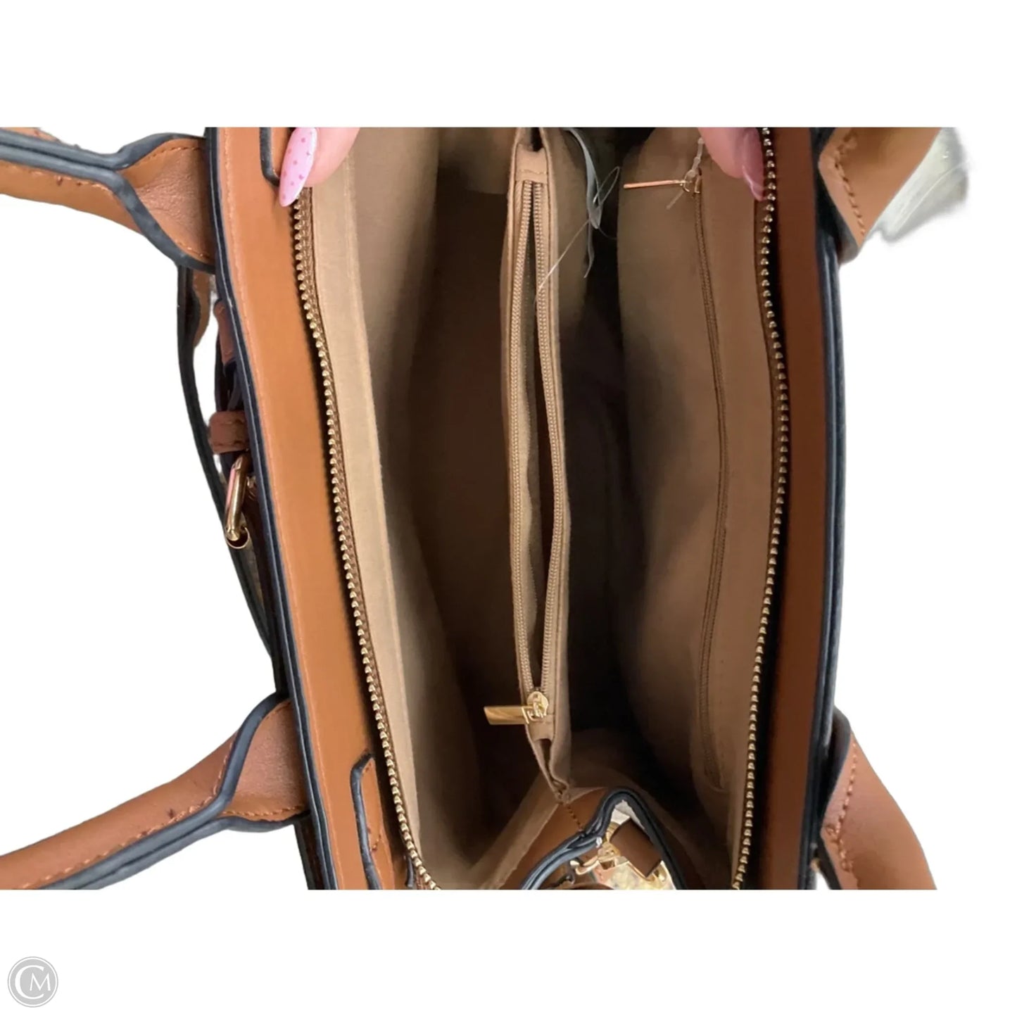 Crossbody By Clothes Mentor, Size: Medium