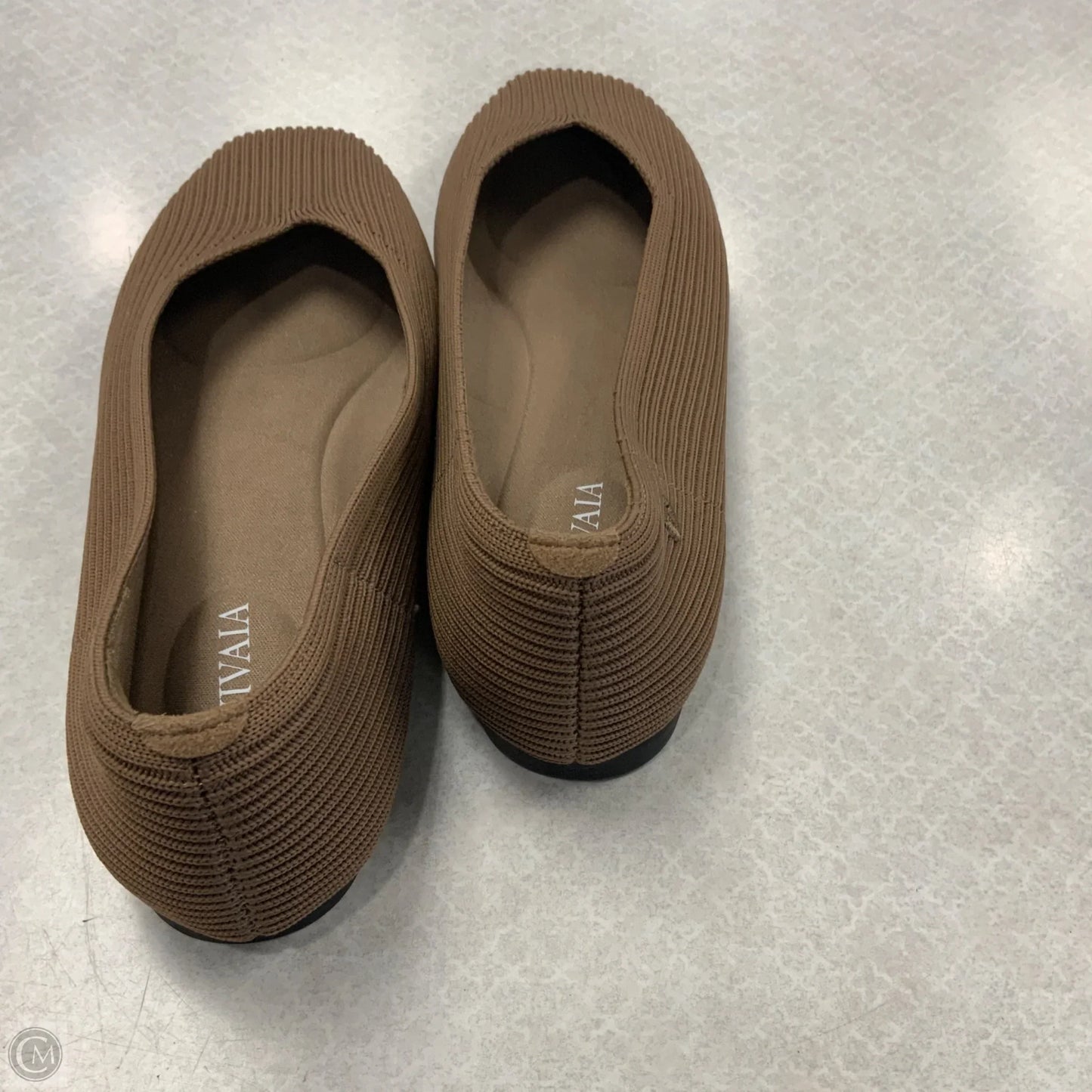 Shoes Flats By Vivaia In Brown, Size: 8