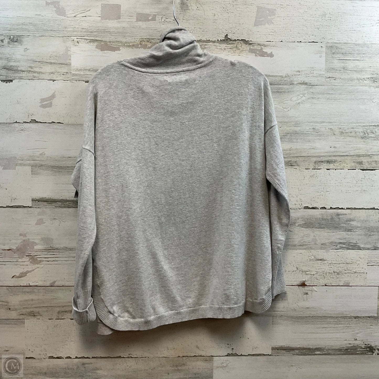 Top Long Sleeve By Vineyard Vines In Grey, Size: S