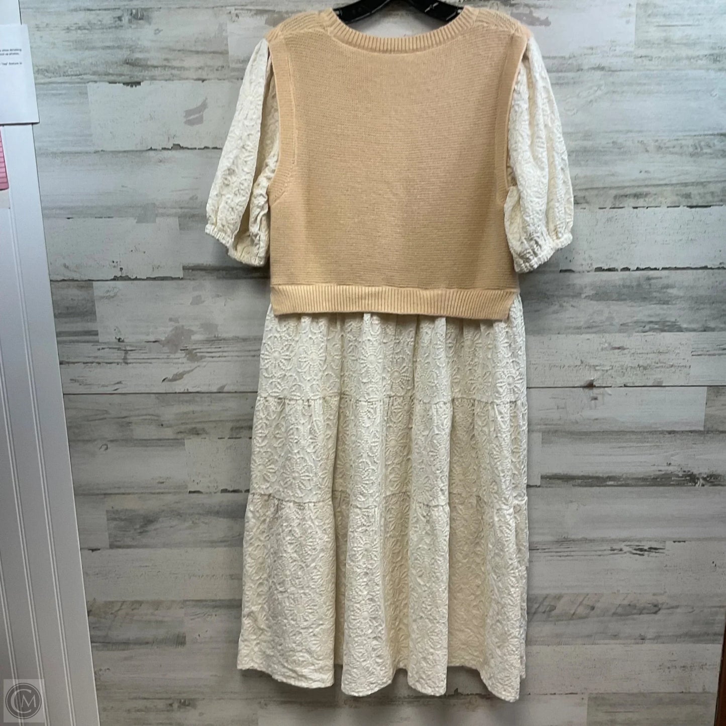 Dress Casual Short By Voy In Cream, Size: L