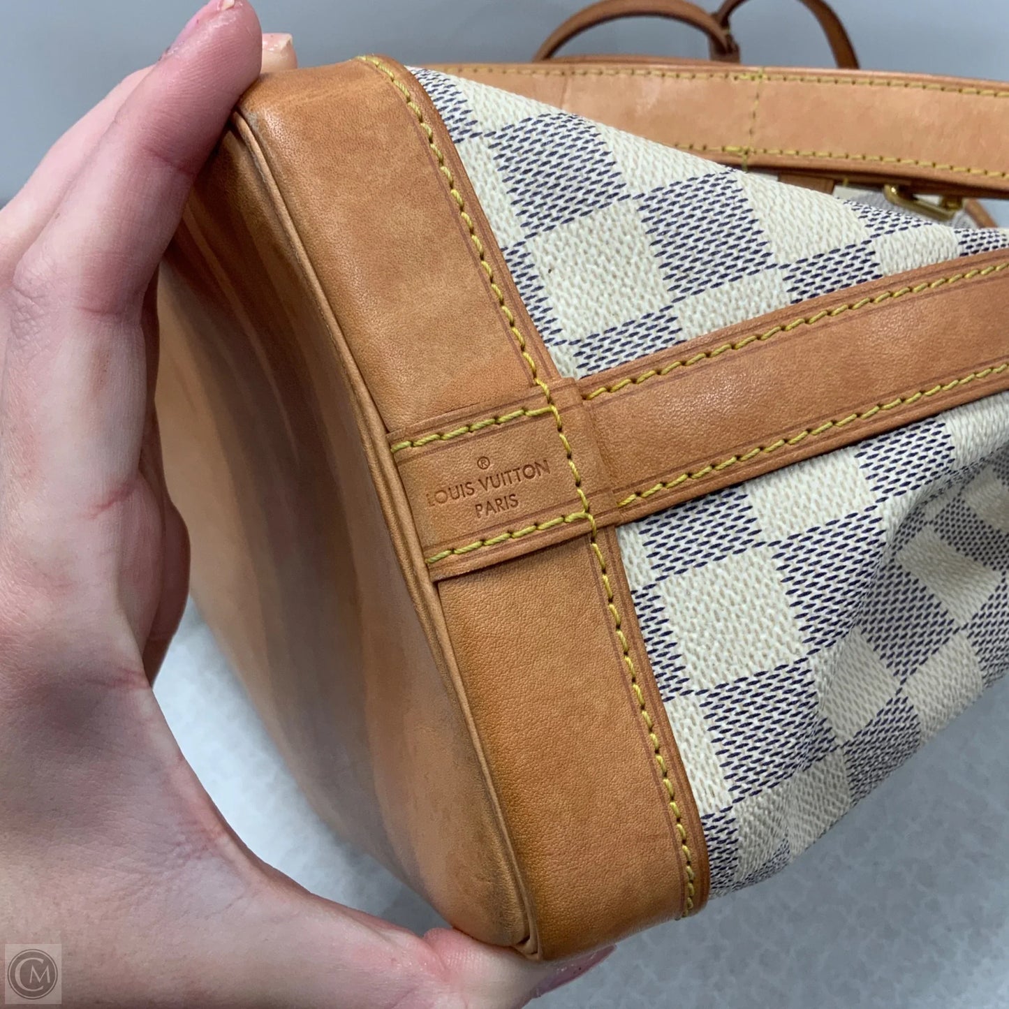 Handbag Luxury Designer By Louis Vuitton, Size: Small