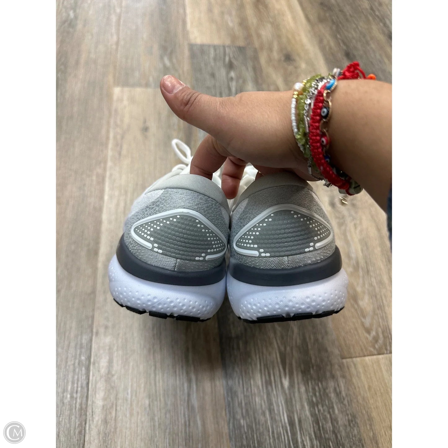 Shoes Athletic By Brooks In White, Size: 11