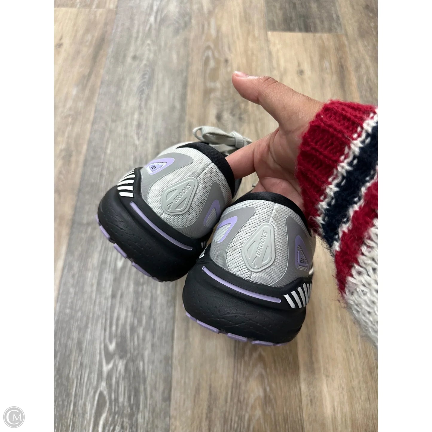 Shoes Athletic By Brooks In Grey, Size: 8