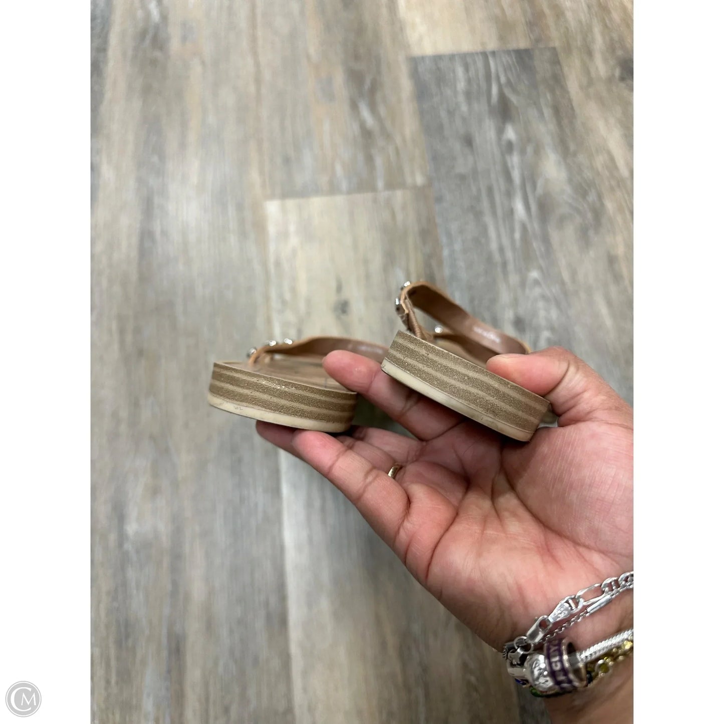 Sandals Flats By Dolce Vita In Tan, Size: 7.5