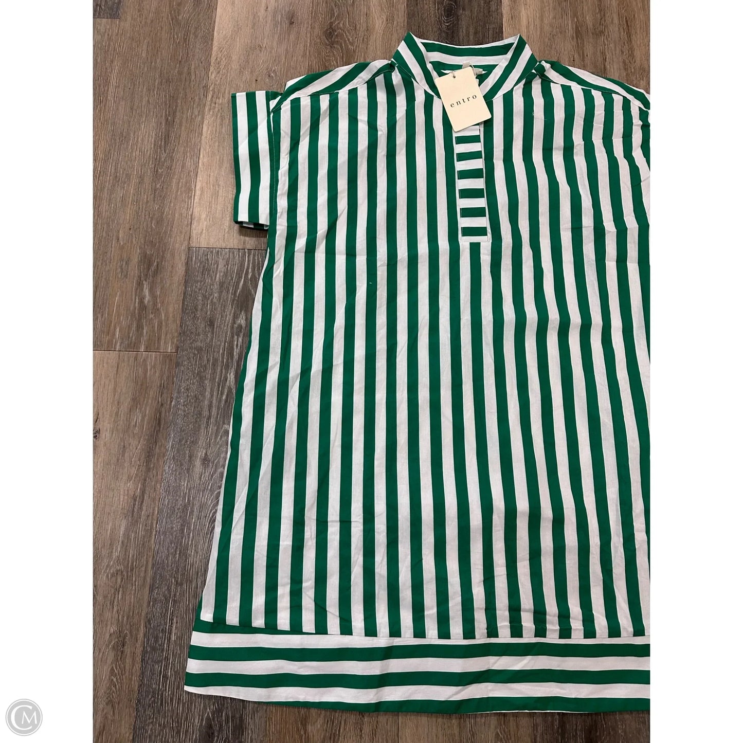 Dress Casual Short By Entro In Striped Pattern, Size: L