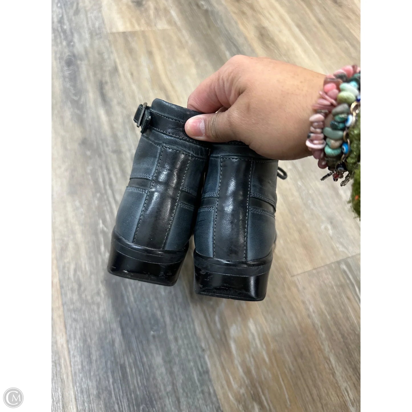 Boots Ankle Flats By Naot In Grey, Size: 7.5