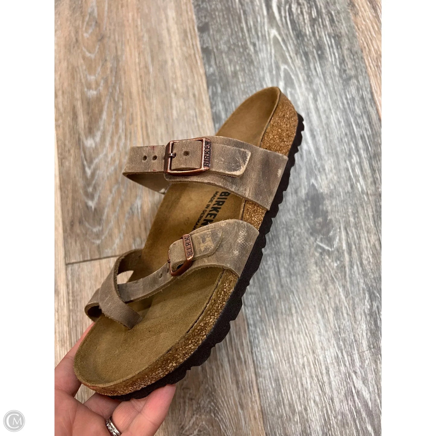 Sandals Flats By Birkenstock In Tan, Size: 6