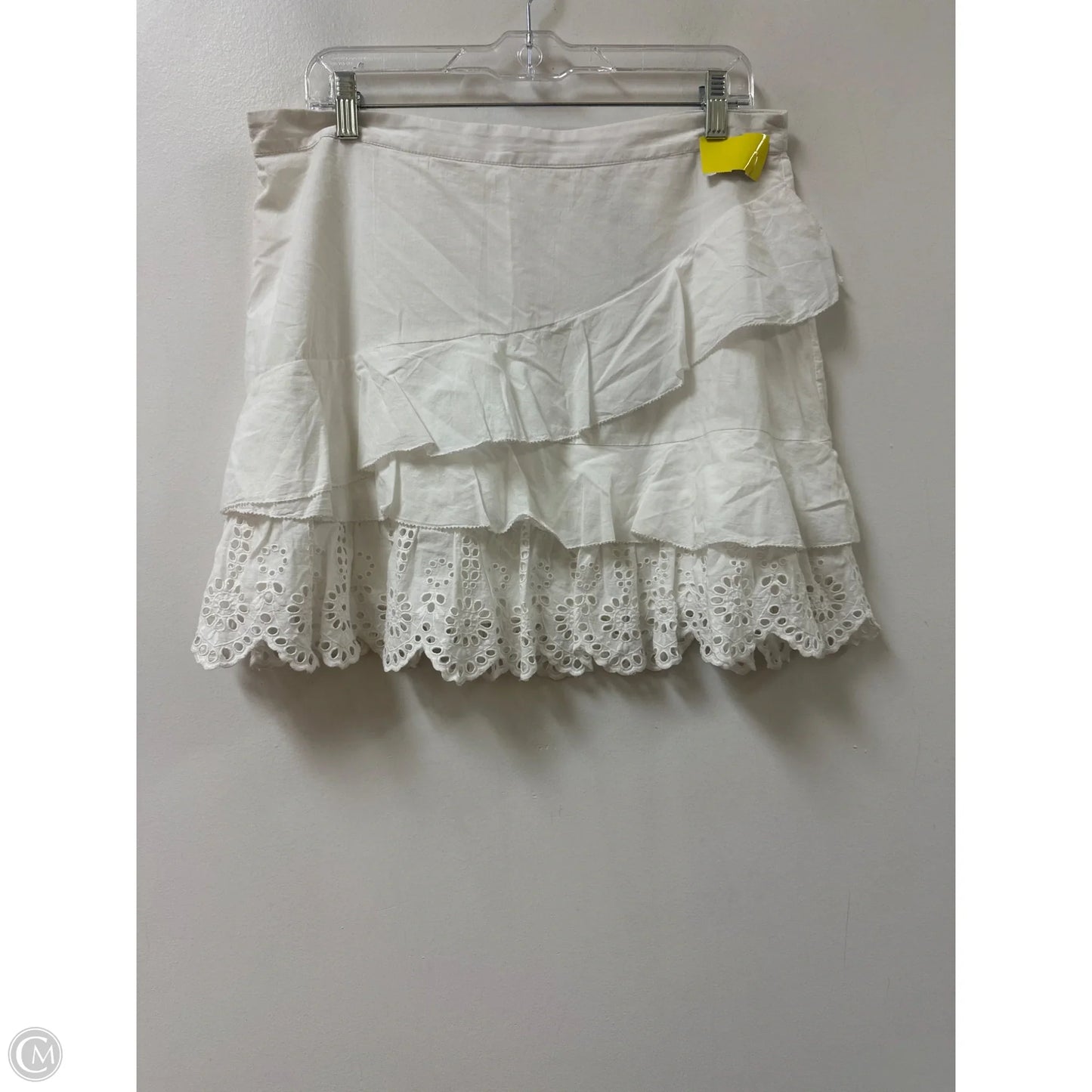 Skirt Mini & Short By Bcbgeneration In White, Size: 12