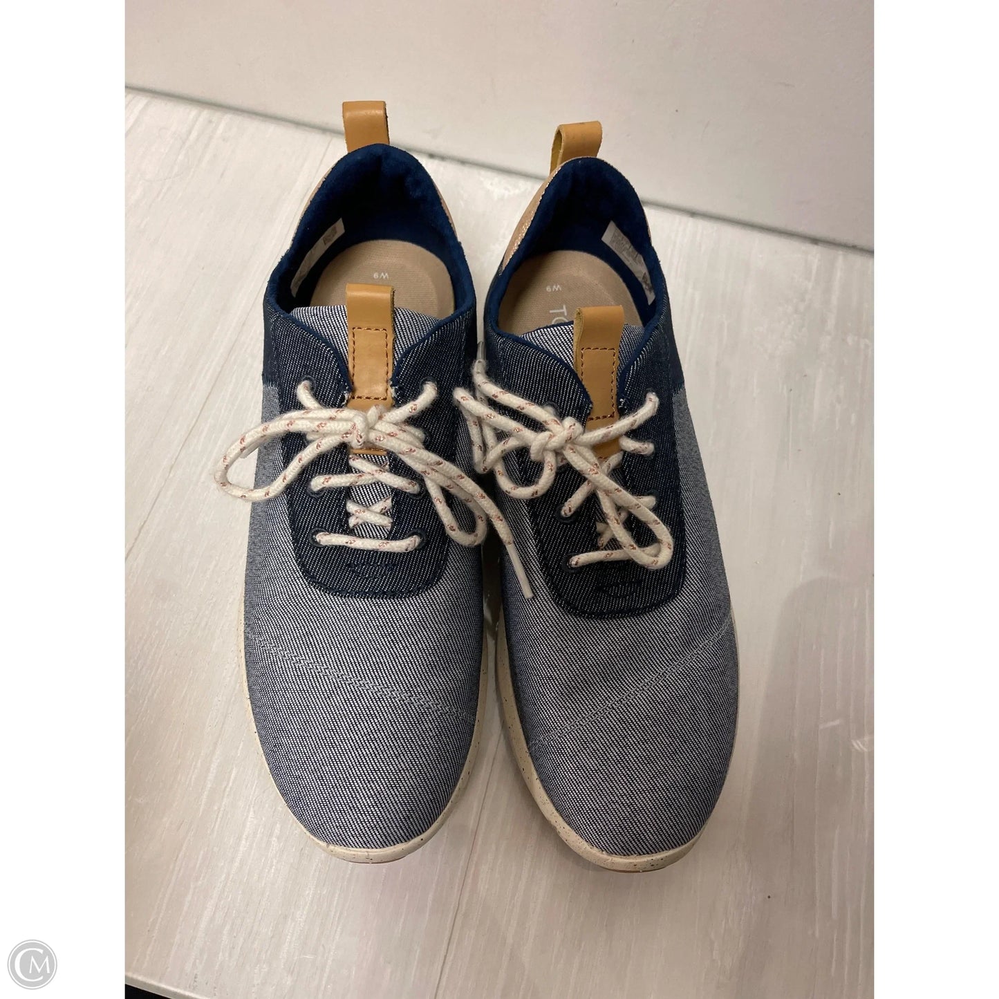 Shoes Sneakers By Toms In Navy, Size: 9