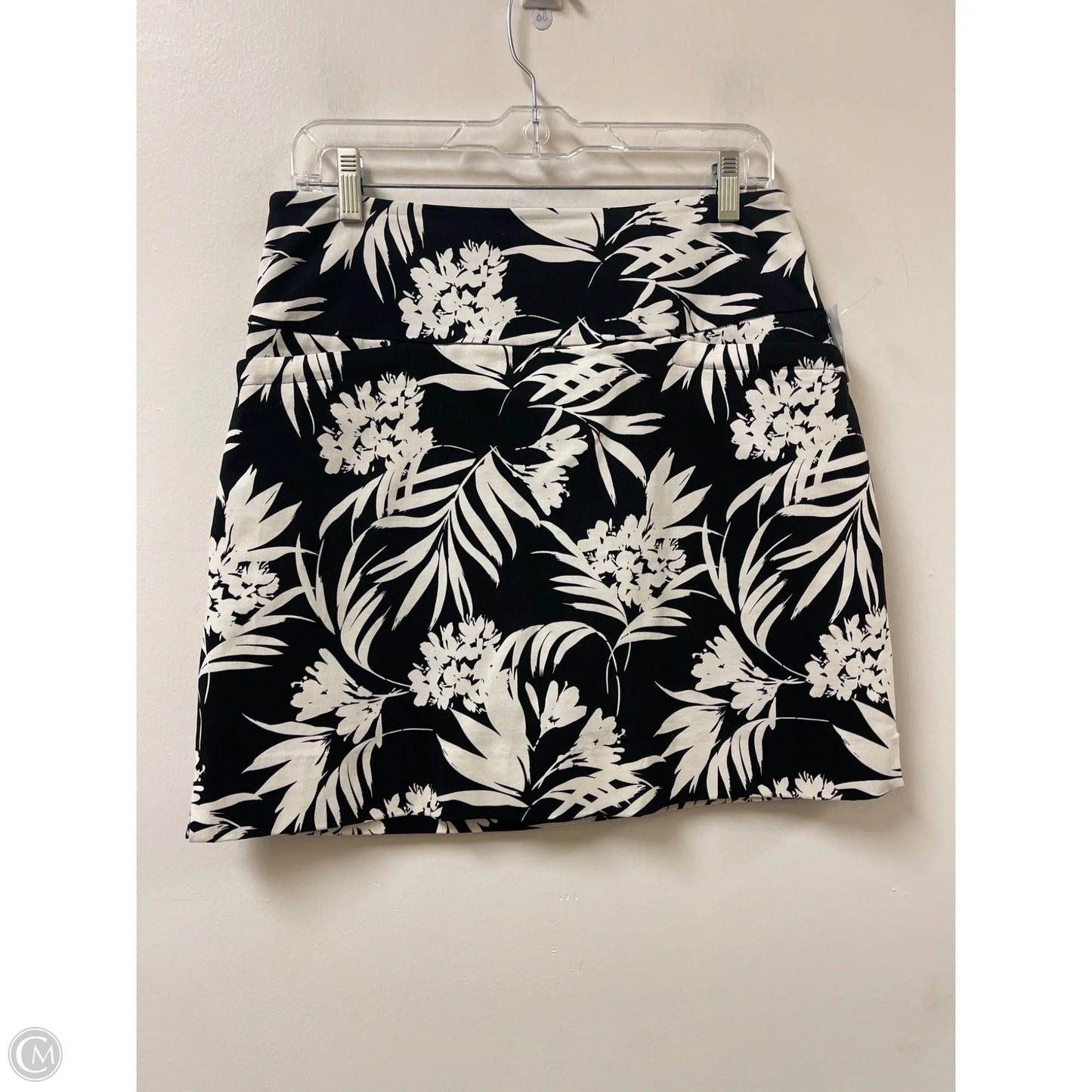Skort By Sc & Co In Black & White, Size: 8