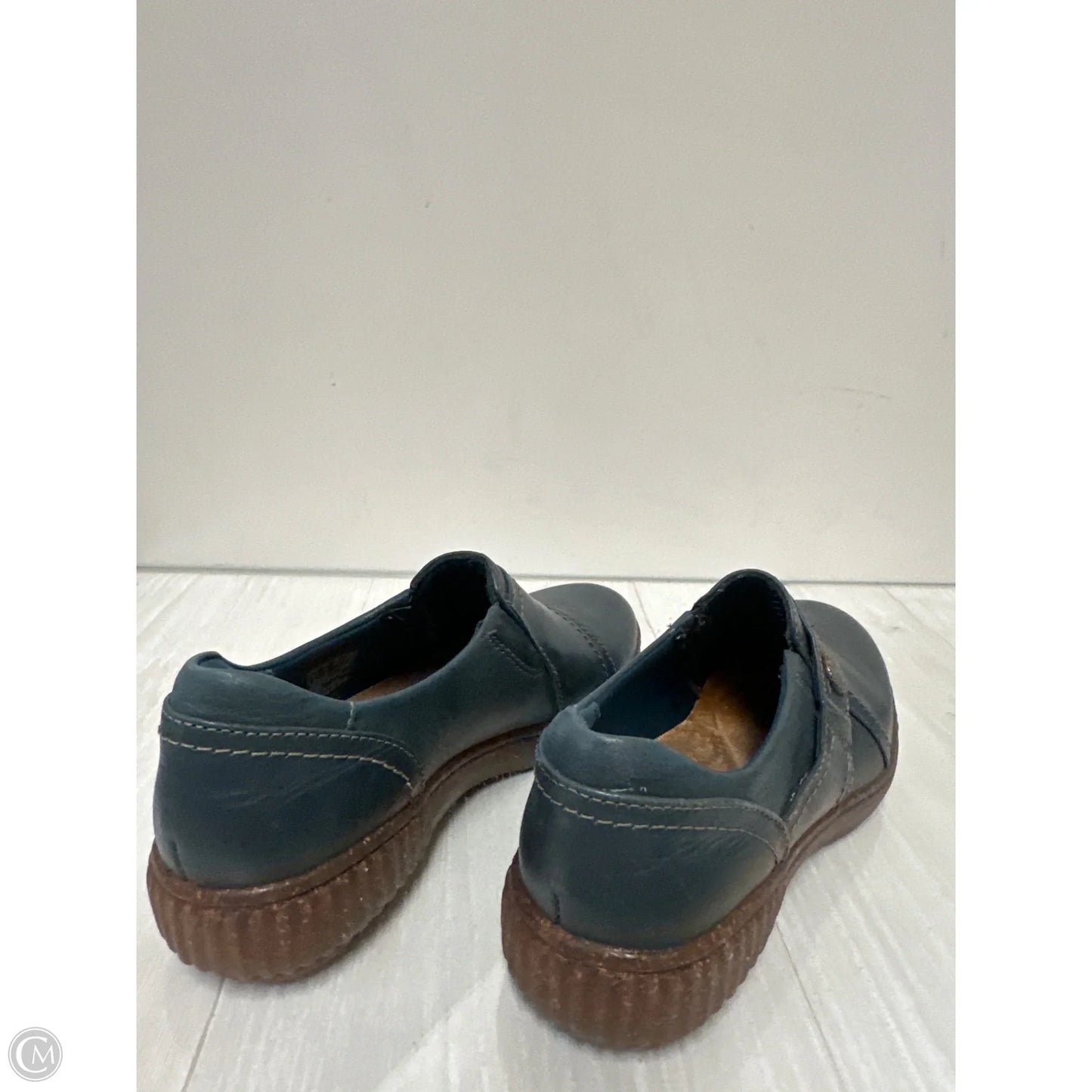 Shoes Flats By Clarks In Blue, Size: 6
