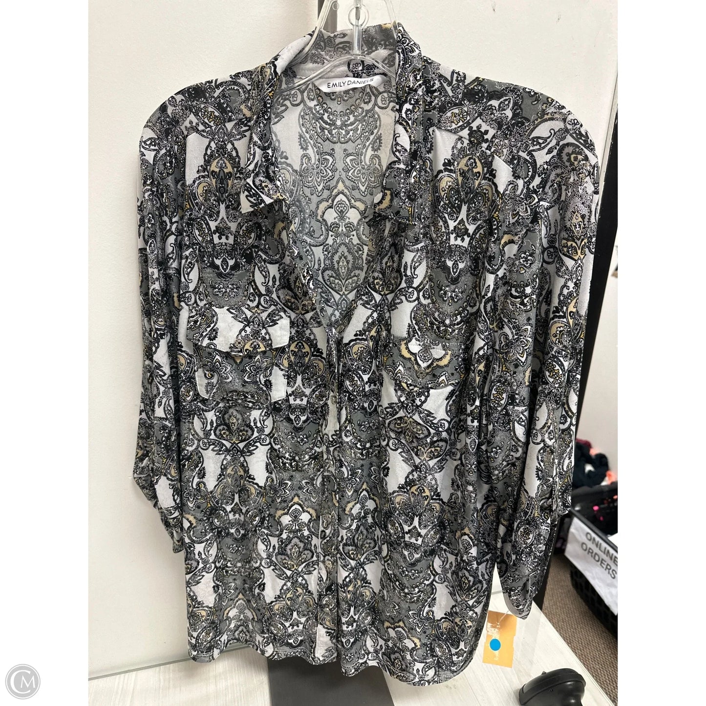 Top Long Sleeve By Emily Daniels In Black, Size: Xl