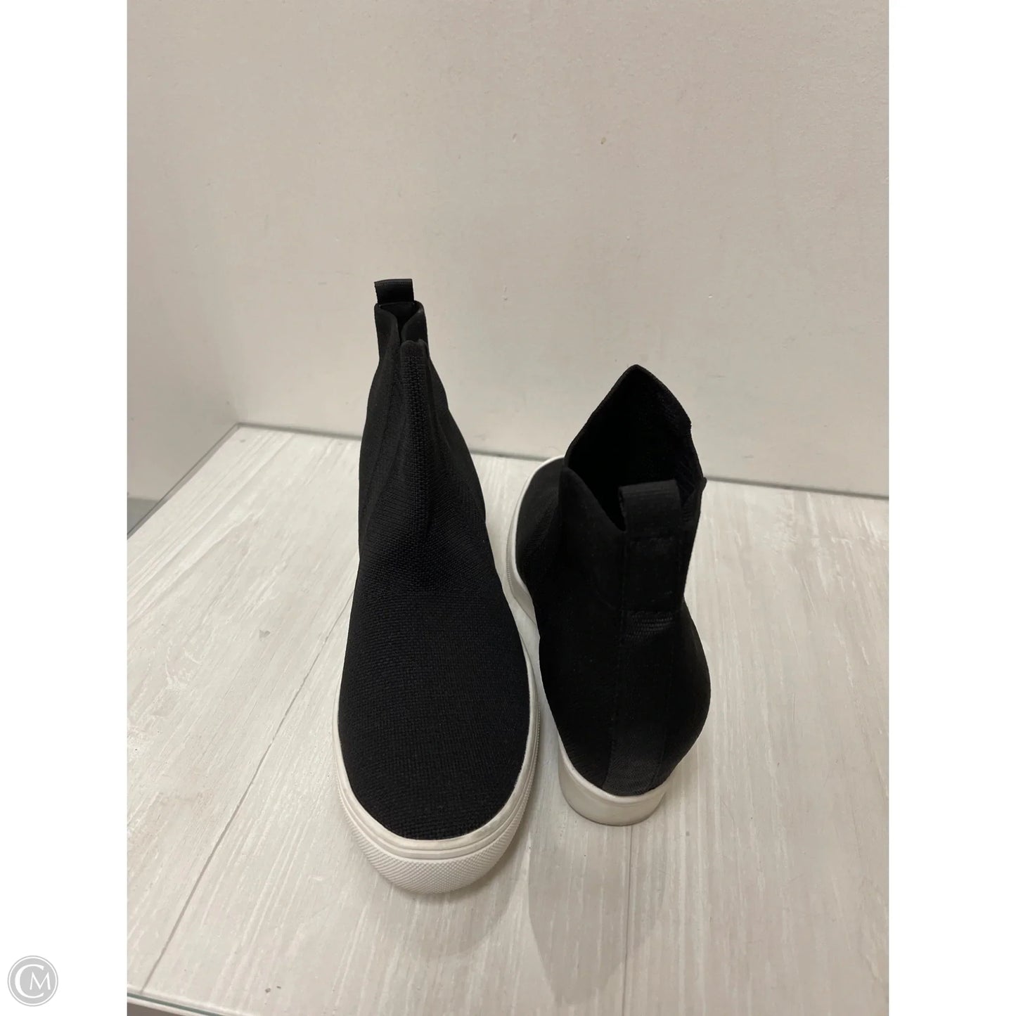 Shoes Sneakers By Mia In Black, Size: 10