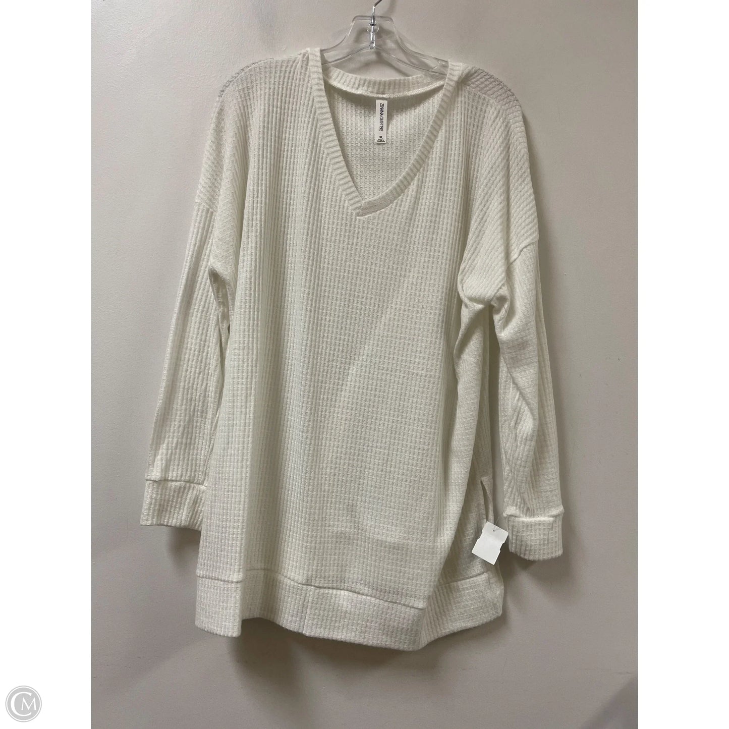 Top Long Sleeve By Zenana Outfitters In White, Size: Xl
