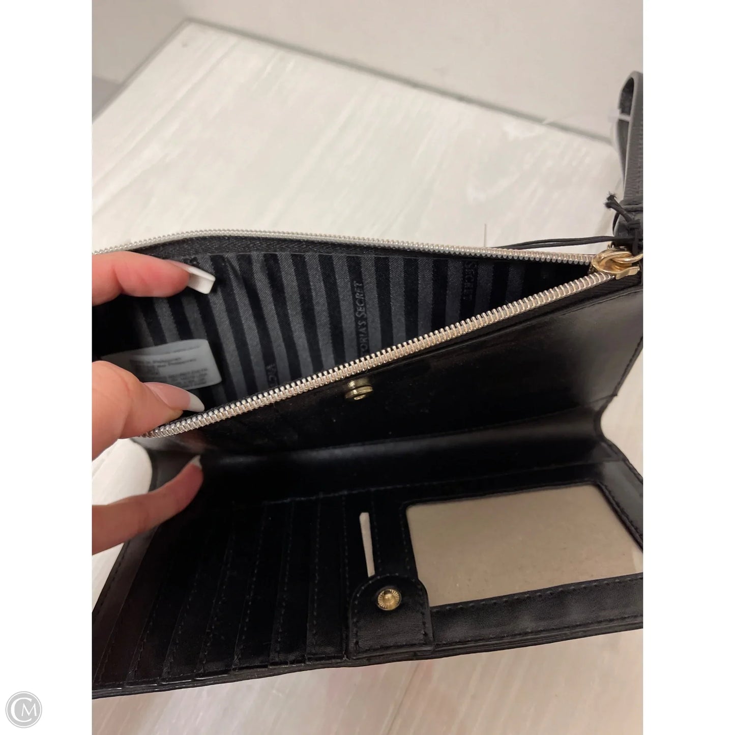 Wristlet By Victorias Secret, Size: Medium