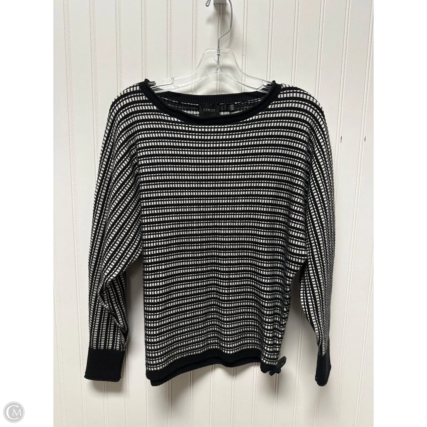 Sweater By Cyrus In Black & White, Size: Xs