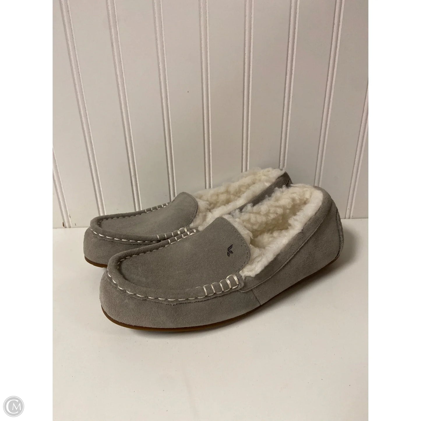 Shoes Designer By Ugg In Grey, Size: 9